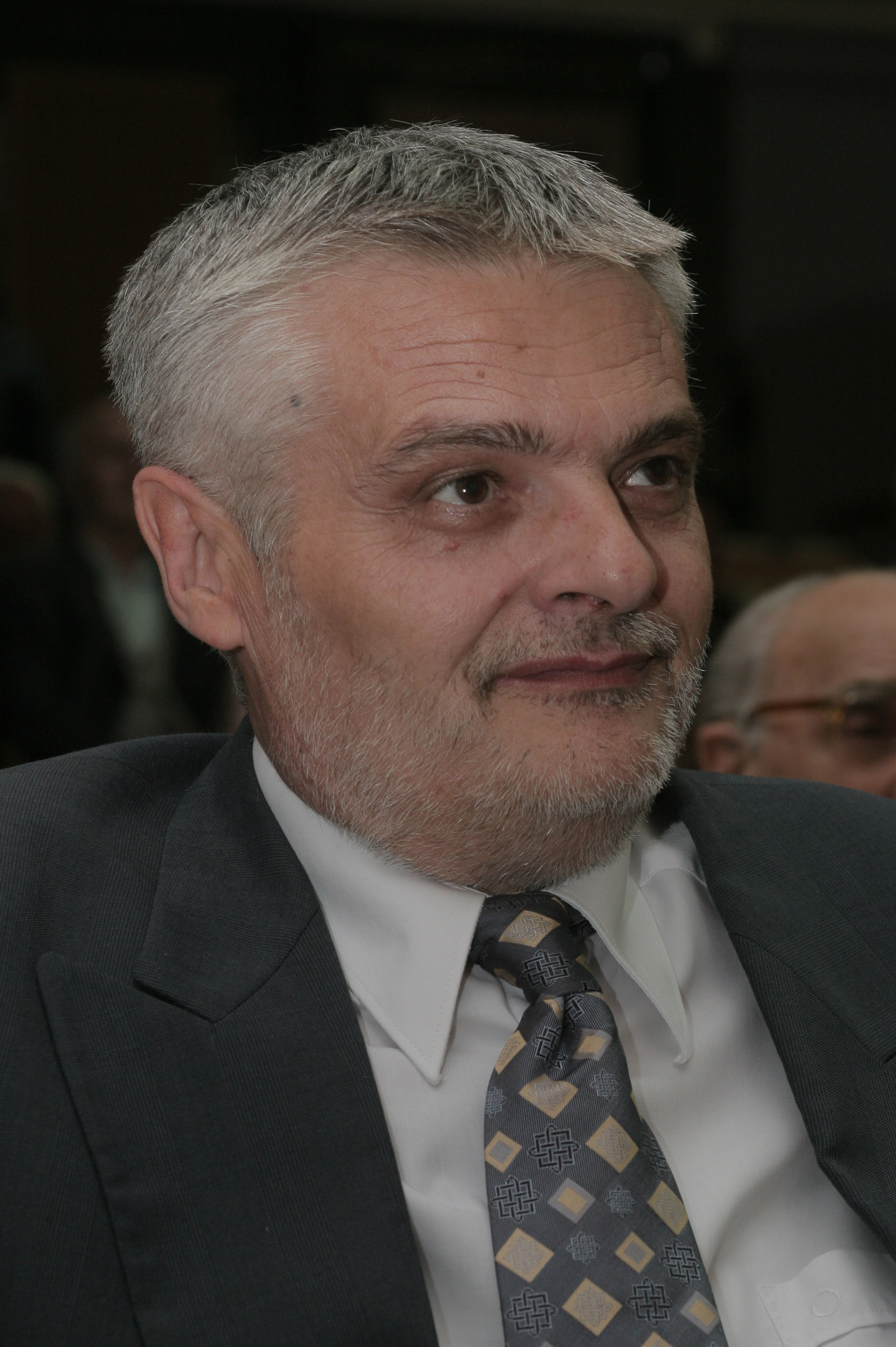 Zagreb, 02.10.2012 - Hrvatsko kulturno vijeæe i Hrvatska kulturna zaklada organizirali su tribinu "Svi razlozi protiv ratifikacije ugovora s BiH", potaknutu najavom Vlade o ratifikaciji tog ugovora. Na slici Nenad Vekariæ.                      foto FaH/Tomislav Pavlek/ ltp