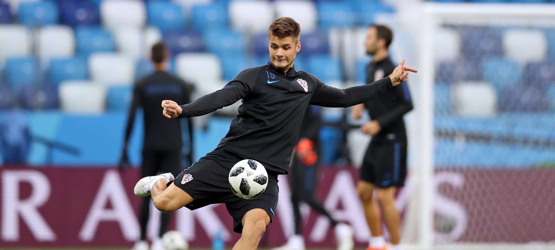 Ninji Novgorod, 20.06.2018 - Trening Hrvatske nogometne reprezentacije na stadionu u Ninji Novgorodu gdje æe u èetvrtak odigrati utakmicu Svjetskog nogometnog prvenstva Rusija 2018 protiv Argentine. Na slici Duje Æaleta Car.
foto HINA/ Damir SENÈAR /ds