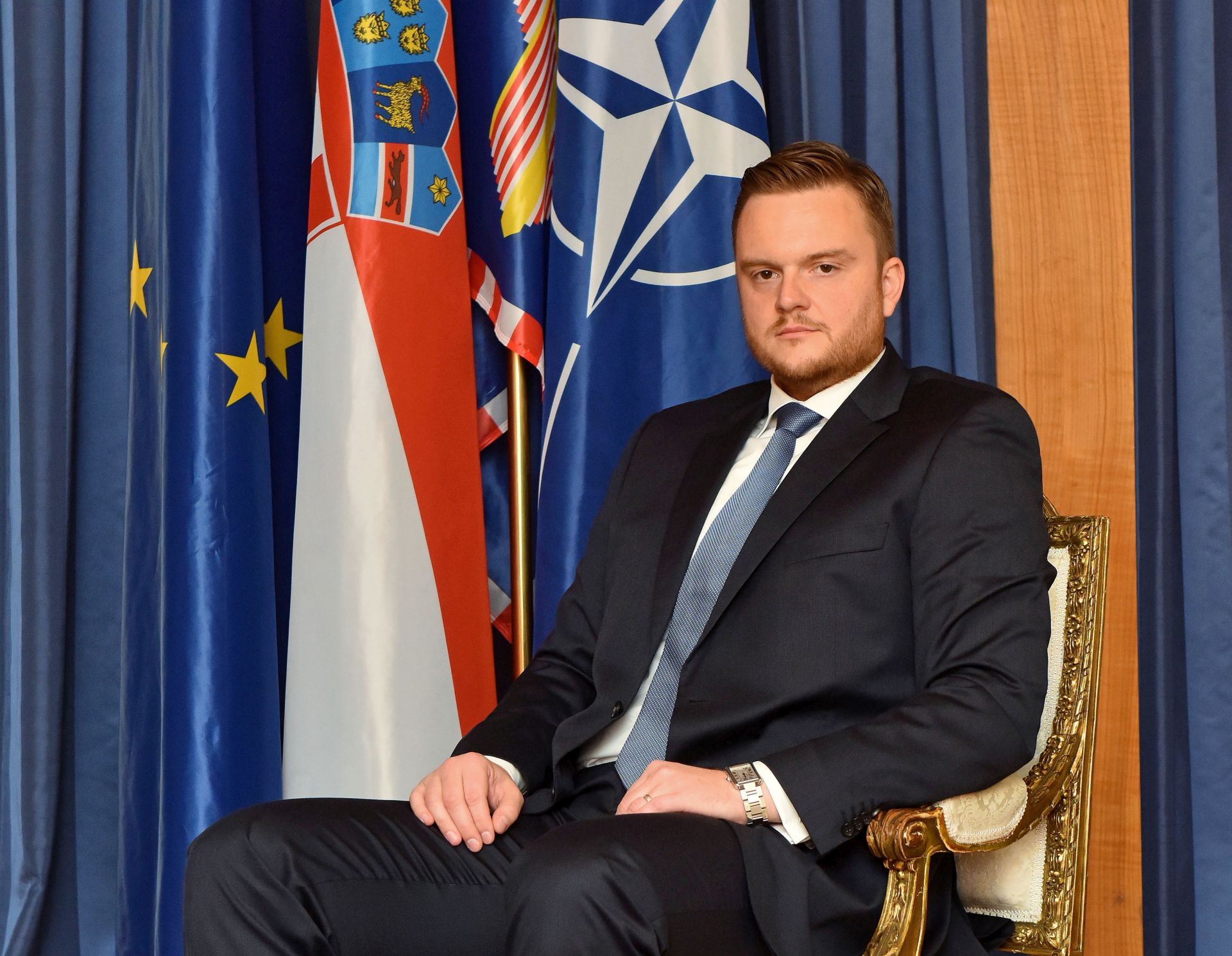 Zagreb, 03.07.2018 - Novi savjetnik za gospodarstvo predsjednice Republike Kolinde Grabar-Kitaroviæ od 1. srpnja je Marko Primorac, docent na Katedri za financije zagrebaèkog Ekonomskog fakulteta kojem je glavno podruèje interesa upravljanje financijama i rizicima u javnom sektoru, financije javnih trgovaèkih drutava, fiskalni federalizam i oporezivanje.
foto HINA/ Ured predsjednice/ Filip GLAS/ ik