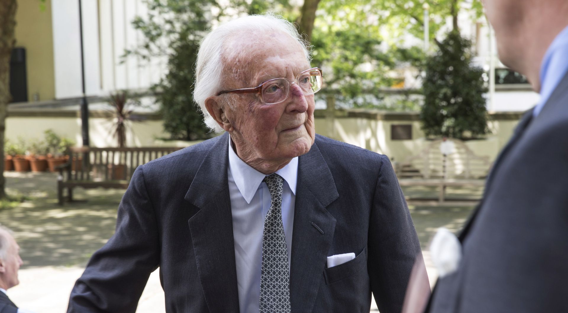 epa06877637 (FILE) - A file handout photo provided by the British Ministry of Defence (MoD) on 12 May 2015 showing Lord Peter Carrington, Britain's former Secretary of State for Foreign and Commonwealth Affairs (1979-1982), arriving at the Guards’ Chapel, Wellington Barracks, in London, Britain, 12 May 2015. Media reports on 10 Jul;y 2018 state that Lord Carrington, who was the last surviving member of Wionston Churchill's 1950s government, has died aged 99. As a Conservative politician, Peter Carrington also a former defence secretary who resigned as foreign secretary in 1982 after the Falkland Islands were invaded by Argentine forces.  EPA/SGT ROSS TILLY / RAF / MINISTRY OF DEFENCE / HANDOUT MANDATORY CREDIT; SGT ROSS TILLY MOD: CROWN COPYRIGHT HANDOUT EDITORIAL USE ONLY/NO SALES