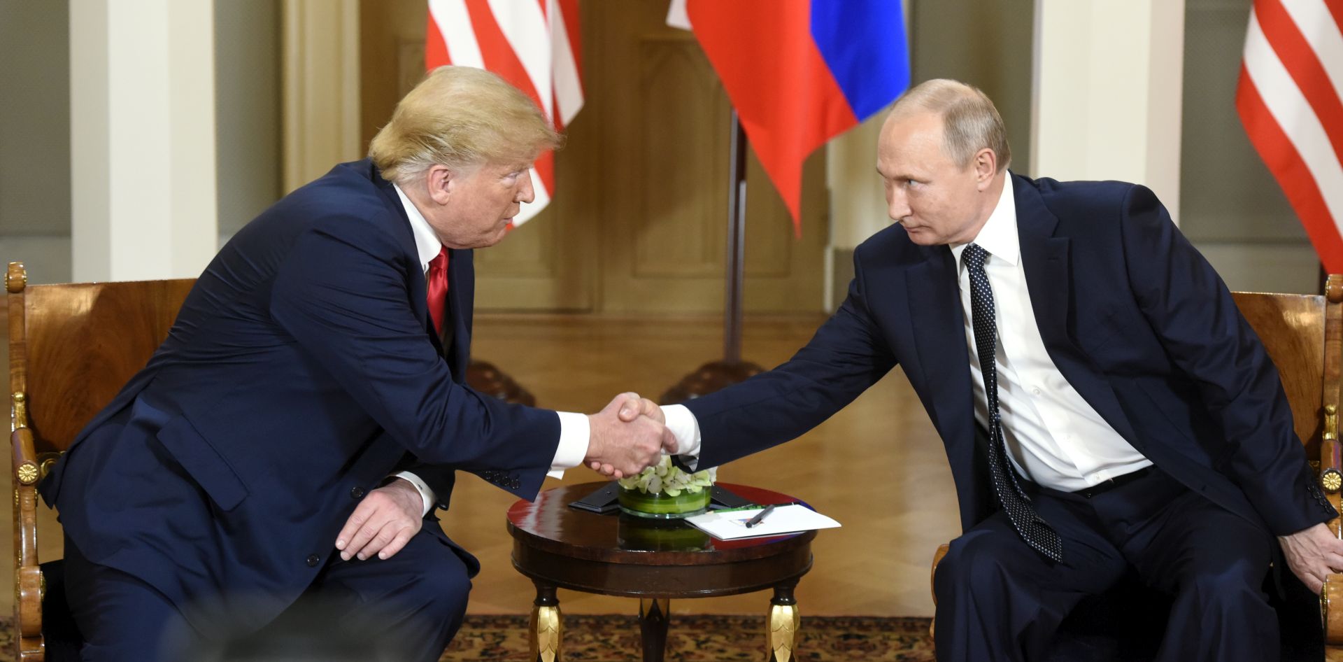epa06892760 US President Donald J. Trump and Russian President Vladimir Putin meet one-to-one in the Presidential Palace in Helsinki, Finland, 16 July 2018.  EPA/HEIKKI SAUKKOMAA/LEHTIKUVA HANDOUT -- ONE TIME USE ONLY -- for full restrictions information please refer to the following link https://www.flickr.com/people/helsinki2018 -- HANDOUT EDITORIAL USE ONLY/NO SALES/NO ARCHIVES