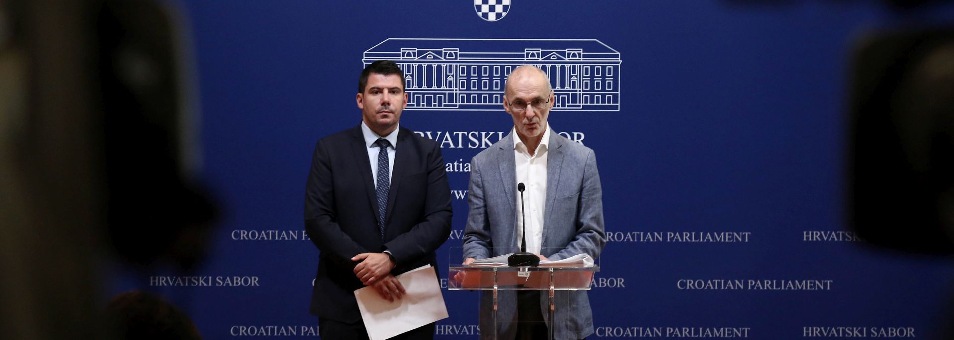 Zagreb,07.08.2018 - Tiskovna konferencija stranke Most u Hrvatskom saboru.Na slici Nikola Grmoja i Robert Podolnjak.
foto HINA/ Tomislav PAVLEK /tp