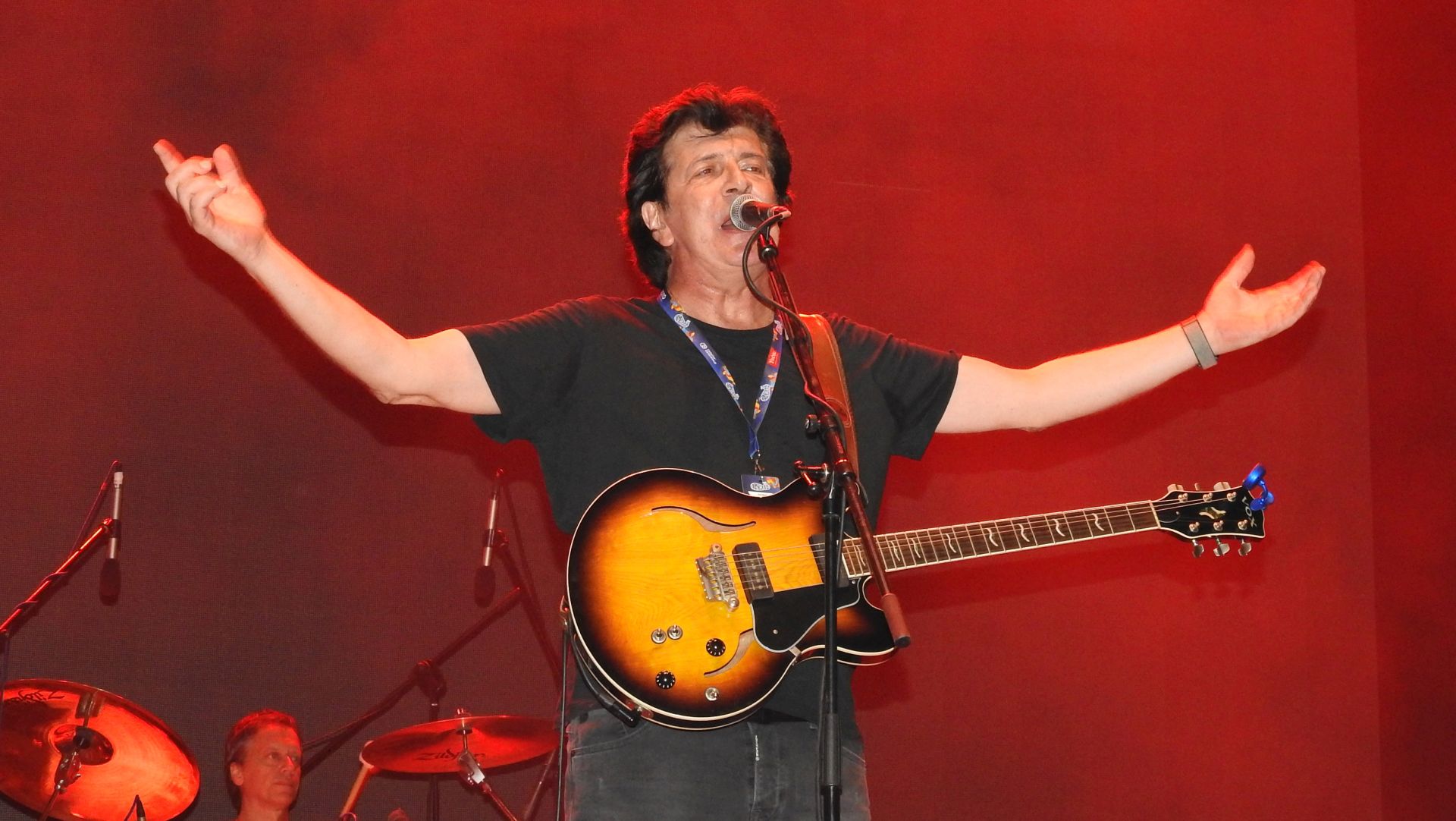 Varadin, 17.8.2018 - Prvoga dana jubilarnog 20. pancirfesta u Varadinu, srbijanski pjevaè Momèilo Bajagiæ Bajaga i prateæi bend Instruktori odrali su koncert na najveæoj pozornici, onoj ispod bedema Starog grada.
foto HINA/ Sinia KALAJDIJA/ ua