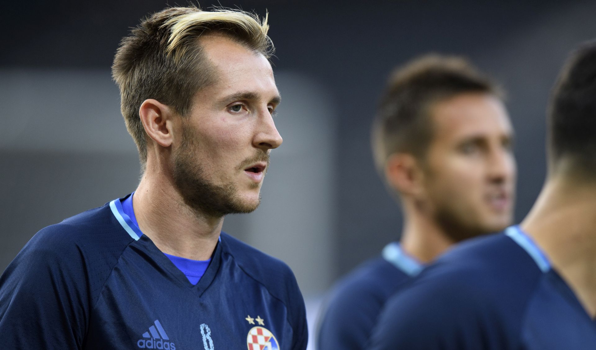 epa06962948 Zagreb's Izet Hajrovic, left, and Zagreb's Mario Gavranovic, right, pictured during a training session one day prior to the UEFA Champions League playoff match between Switzerland's BSC Young Boys and Croatia's Dinamo Zagreb, in the Stade de Suisse Stadium in Bern, Switzerland, on Tuesday, August 21, 2018.  EPA/ANTHONY ANEX