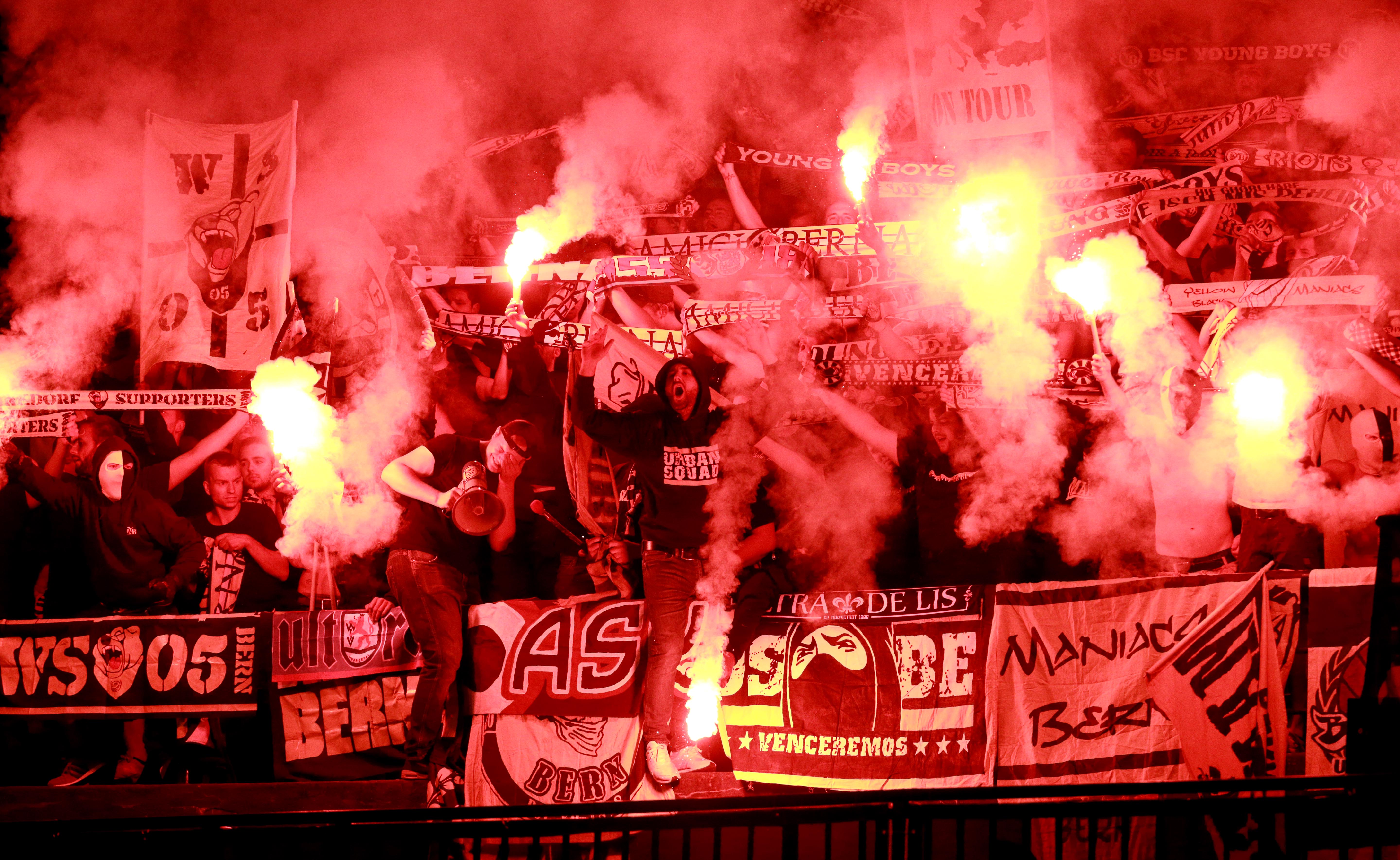 Zagreb, 28.08.2018 - Uzvratna utakmica posljednjeg pretkola Lige prvaka Dinamo - Young Boys. Na slici navijači Young Boysa.
foto HINA/ Dario GRZELJ/ dag