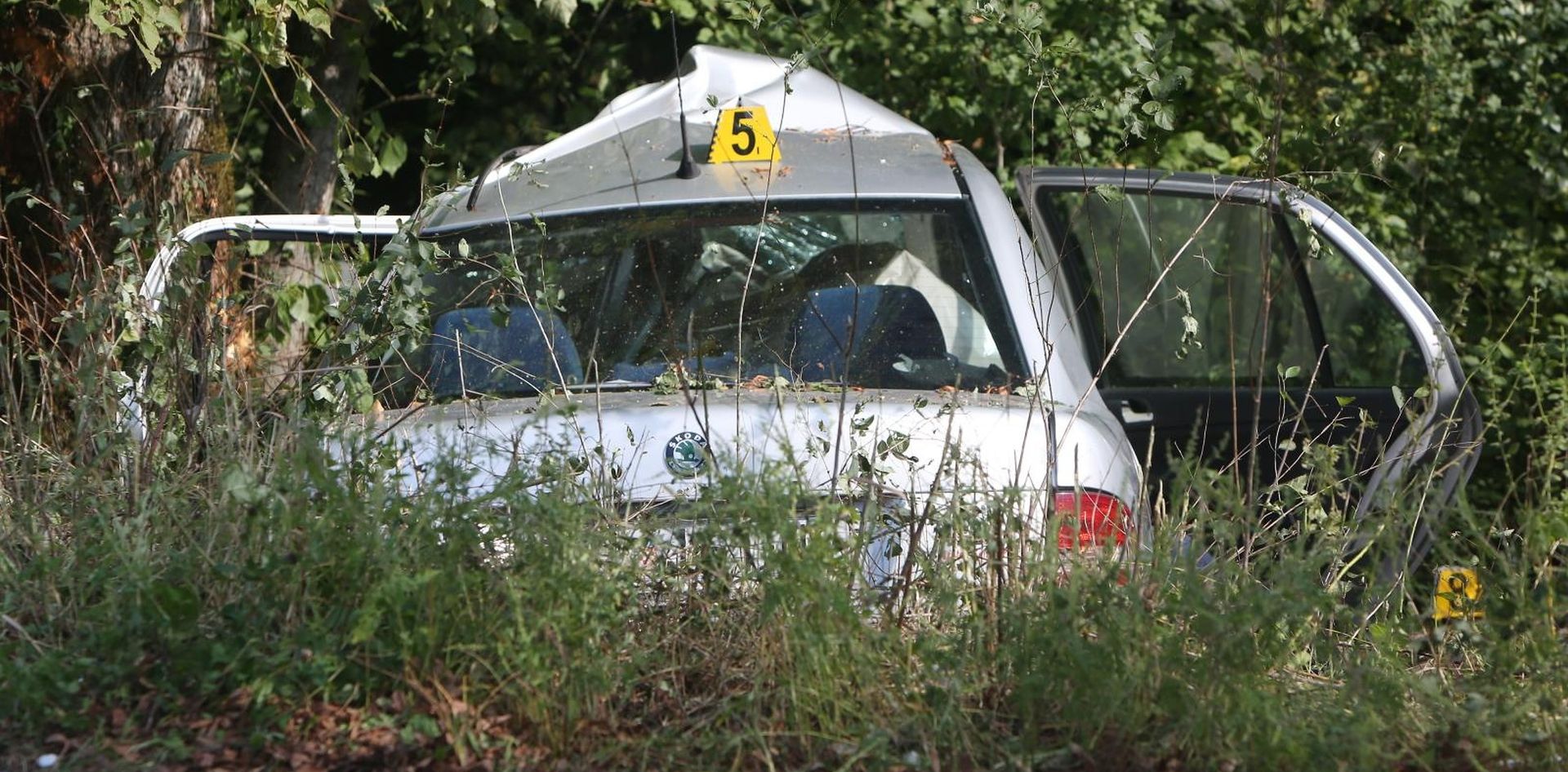 28.08.2018., Vukova Gorica - U slijetanju automobila koje se dogodilo oko 13,25 sati na D3 kod mjesta Vukova Gorica poginuo je bracni par, a maloljetno dijete tesko je ozlijedjeno. 

Photo: Kristina Stedul Fabac/PIXSELL