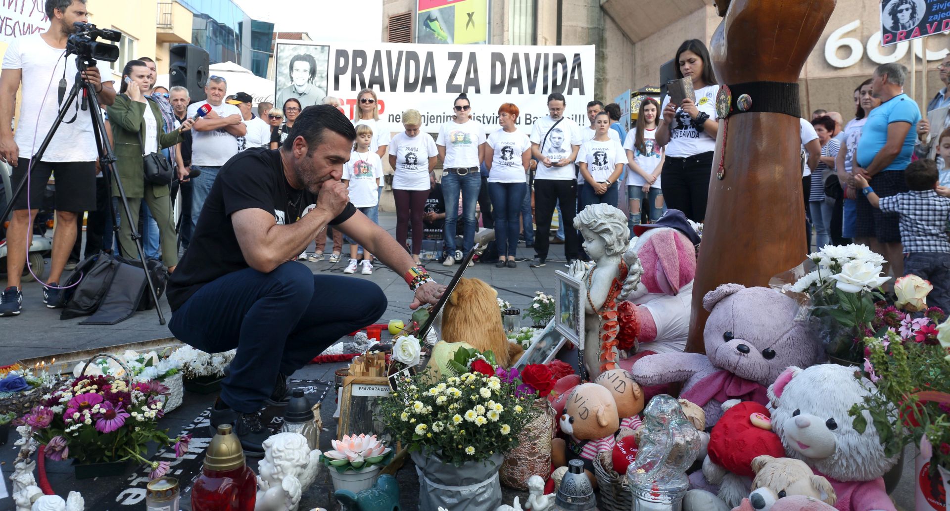 Banja Luka, 05.09.2018. - 164. dan prosvjeda inicijative "PRAVDA ZA DAVIDA" u Banja Luci. Na slici Davor Dragičević.  
foto HINA/ Daniel KASAP/ dk