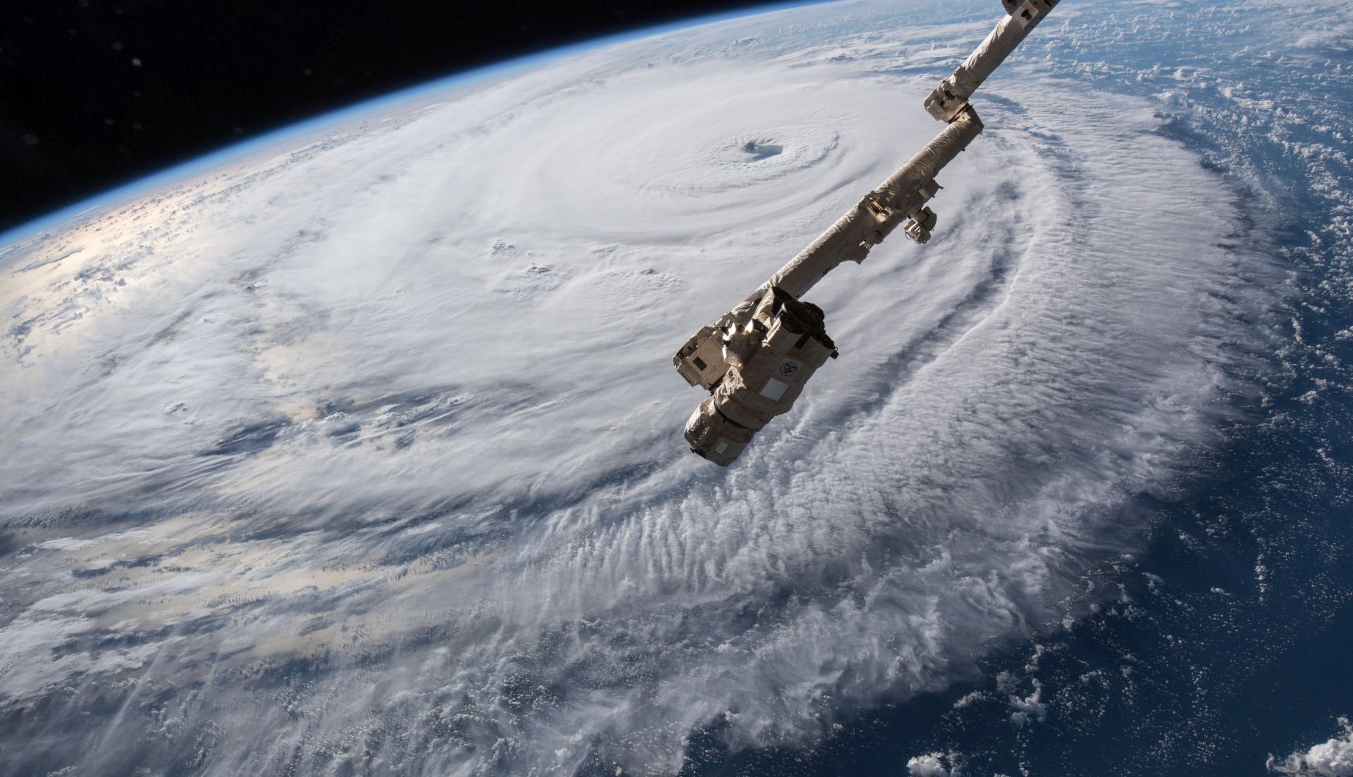 epa07016418 A handout photo made available by NASA on 13 September 2018 shows Hurricane Florence seen from a camera outside the International Space Station (ISS), in space, 12 September 2018, as the storm churned across the Atlantic in a west-northwesterly direction with winds of 130 miles an hour. The National Hurricane Center forecasts additional strengthening for Florence before it reaches the coastline of North Carolina and South Carolina early 14 September.  EPA/NASA HANDOUT  HANDOUT EDITORIAL USE ONLY/NO SALES
