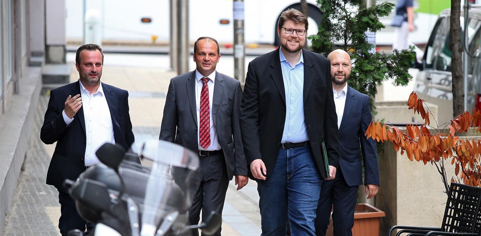 03.07.2018., Zagreb - Sastanak Predsjednistva SDP-a. Clanovi dolaze na sastanak. Sinisa Hajdas Doncic, Pedja Grbin, Mihael Zmajlovic.
Photo: Jurica Galoic/PIXSELL