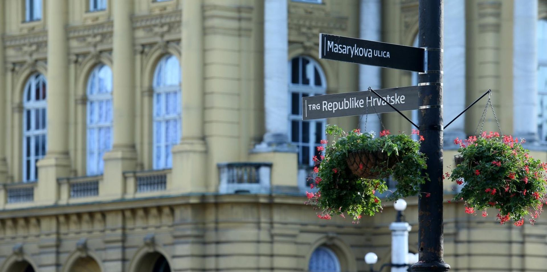 04.09.2017., Zagreb - Trg koji je od 1946. nosio naziv Trg marsala Tita postao je Trg Republike Hrvatske, nakon sto je Gradska skupstina vecinom od 29 glasova izglasala odluku o preimenovanju. 
Photo: Sanjin Strukic/PIXSELL