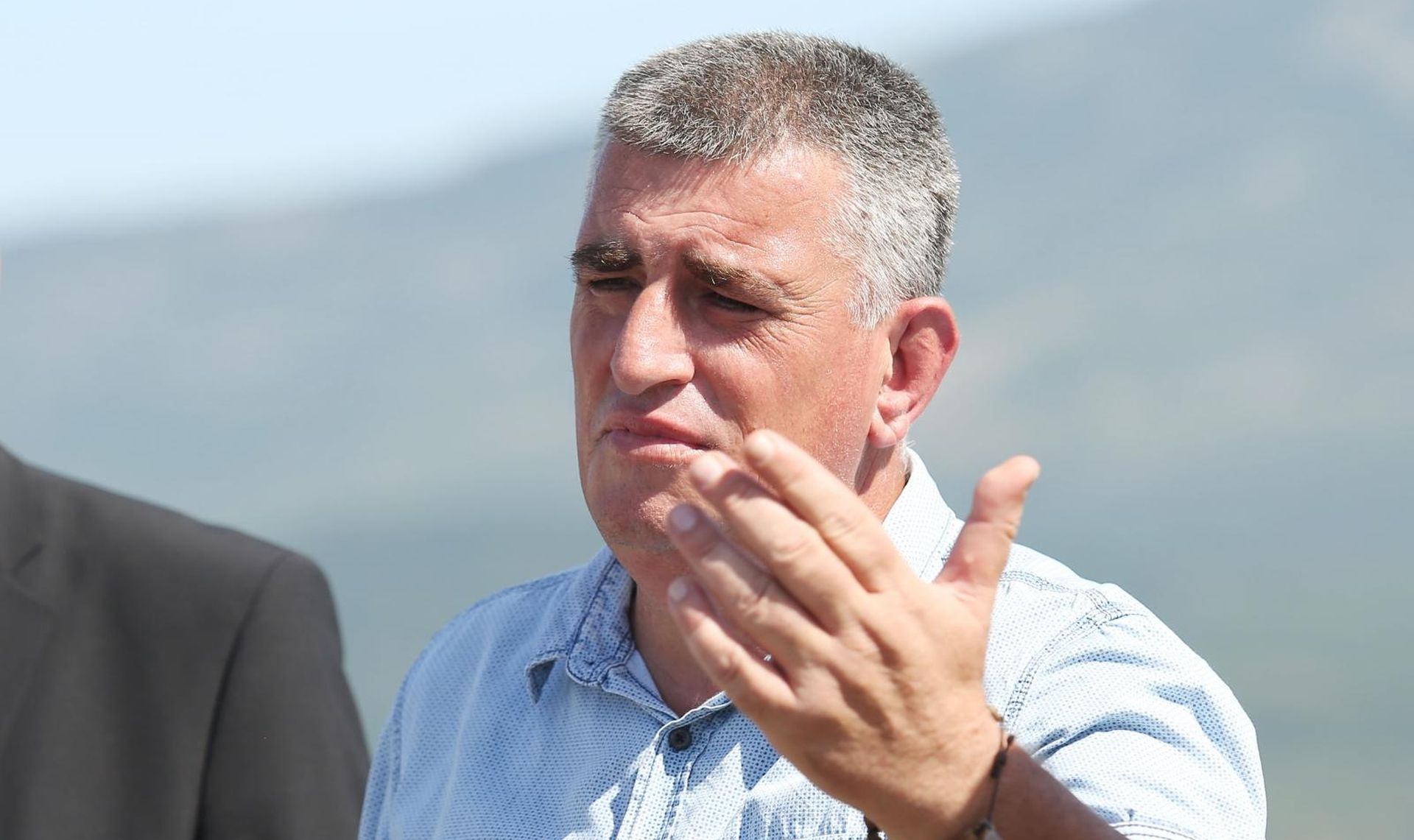 10.09.2018., Knin - Miro Bulj je na kninskoj tvrdjavi odrzao konferenciju za medije na kojoj se osvrnuo na izjave srpskog predsjednika Aleksandra Vucica o velicanje Milosevica na Kosovu te izjavu o Kninu i Sarajevu kao srpskim gradovima. Photo: Dusko Jaramaz/PIXSELL
