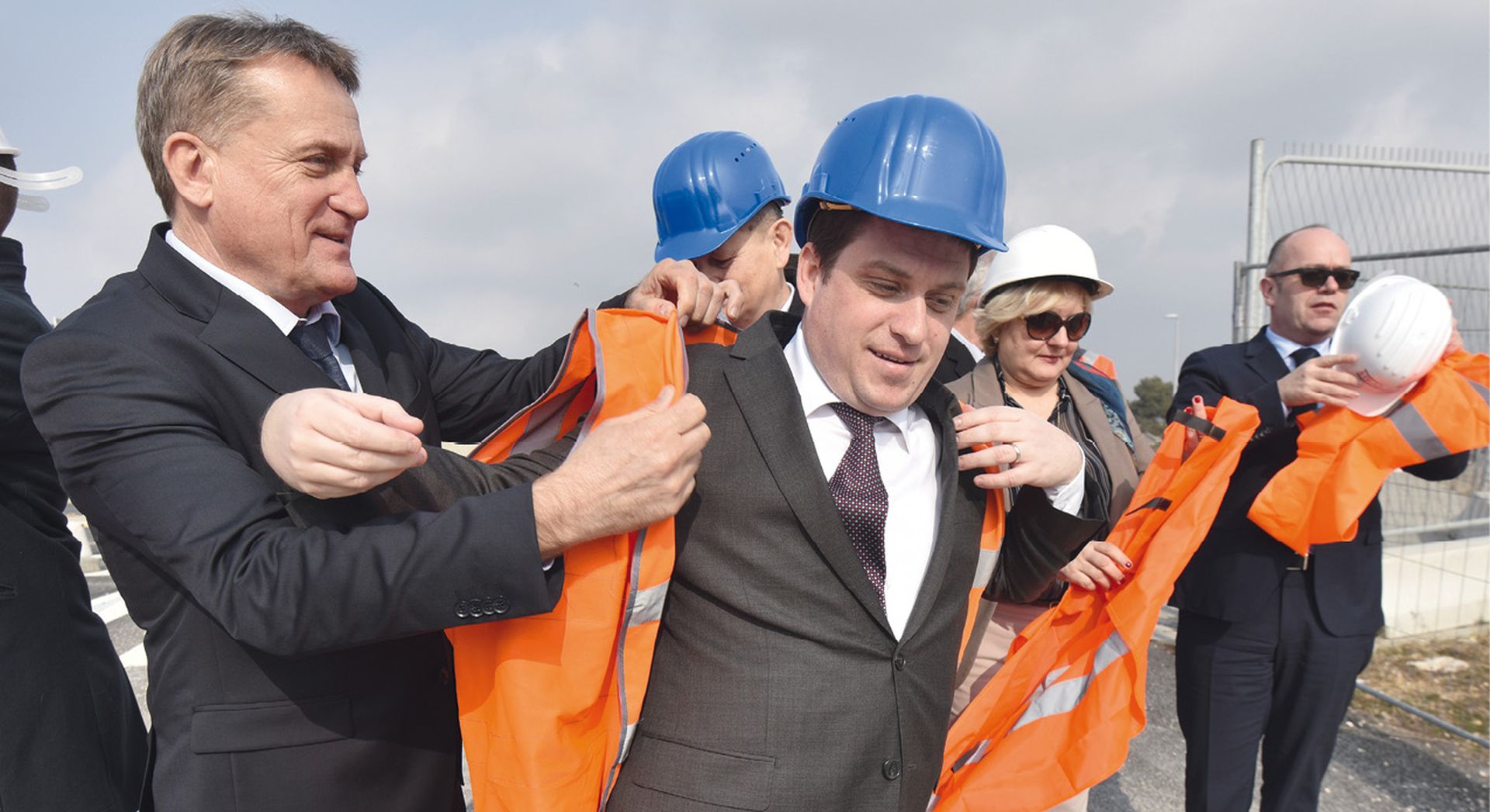 17.02.2017., Zadar - Ministar mora, prometa i infrastrukture Oleg Butkovic obisao je danas gradiliste u Gazenici na kojem je u tijeku izgradnja novog putnickog terminala. Photo: Dino Stanin/PIXSELL