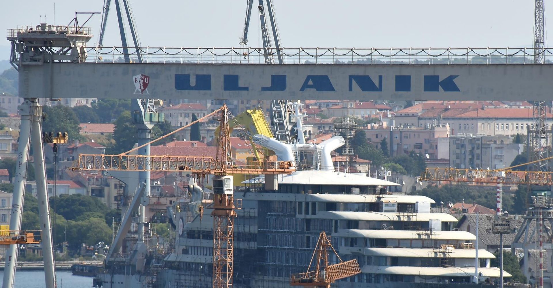 Pula: Pogled na brodogradilište Uljanik 19.08.2018., Pula - Pogled na brodogradiliste Uljanik. 
Photo: Dusko Marusic/PIXSELL