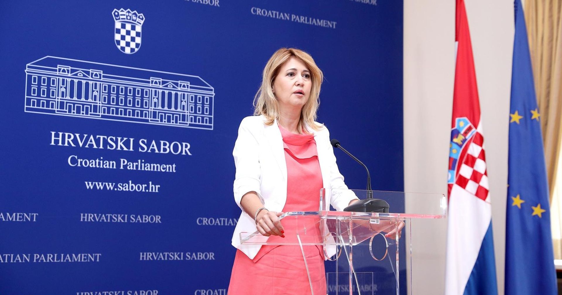 Zagreb: Milanka Opačić napušta SDP 19.09.2018., Zagreb - Milanka Opacic je na konferenciji za medije u Hrvatskom saboru objavila da izlazi iz SDP-a. 



Photo: Patrik Macek/PIXSELL