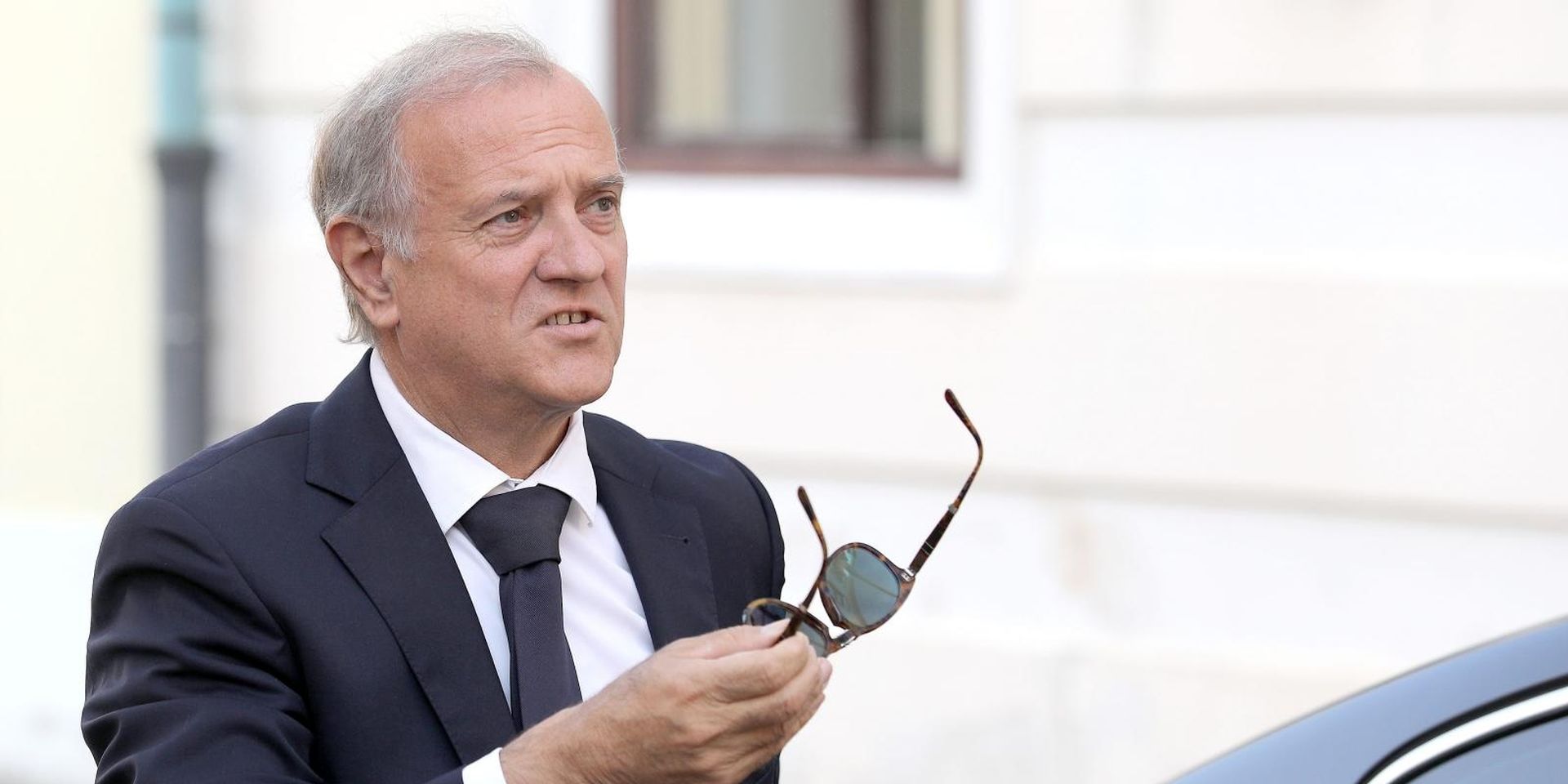 Zagreb: Ministar Bošnjaković dolazi u Banske dvore 21.06.2018., Zagreb - Vlada RH na 102. sjednici raspavlja, uz ostalo, o provedbi ovrha i otpisu dugova fizickim osobama. Ministar Drazen Bosnjakovic dolazi u Banske dvore.

Photo: Patrik Macek/PIXSELL