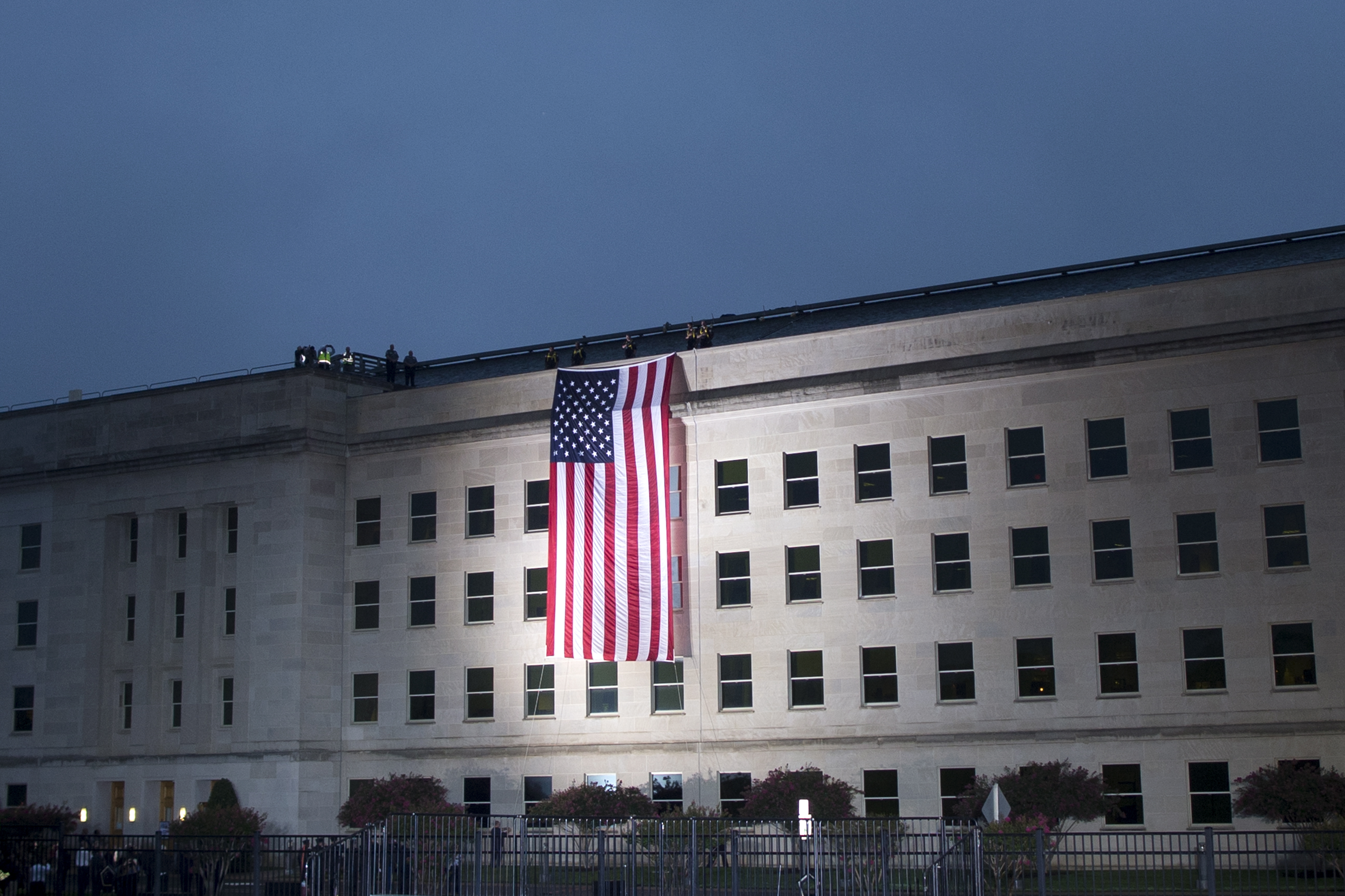 epa07064392 (FILE) - The US national flag is draped at the Pentagon building at dawn before the 17th anniversary 9/11 remembrance ceremony in Arlington, Virginia, USA, 11 September 2018 (reissued 02 October 2018). Two pieces of mail delivered to the Pentagon mail facility on Monday have initially tested positive for ricin, according to US defense officials.  EPA/MICHAEL REYNOLDS