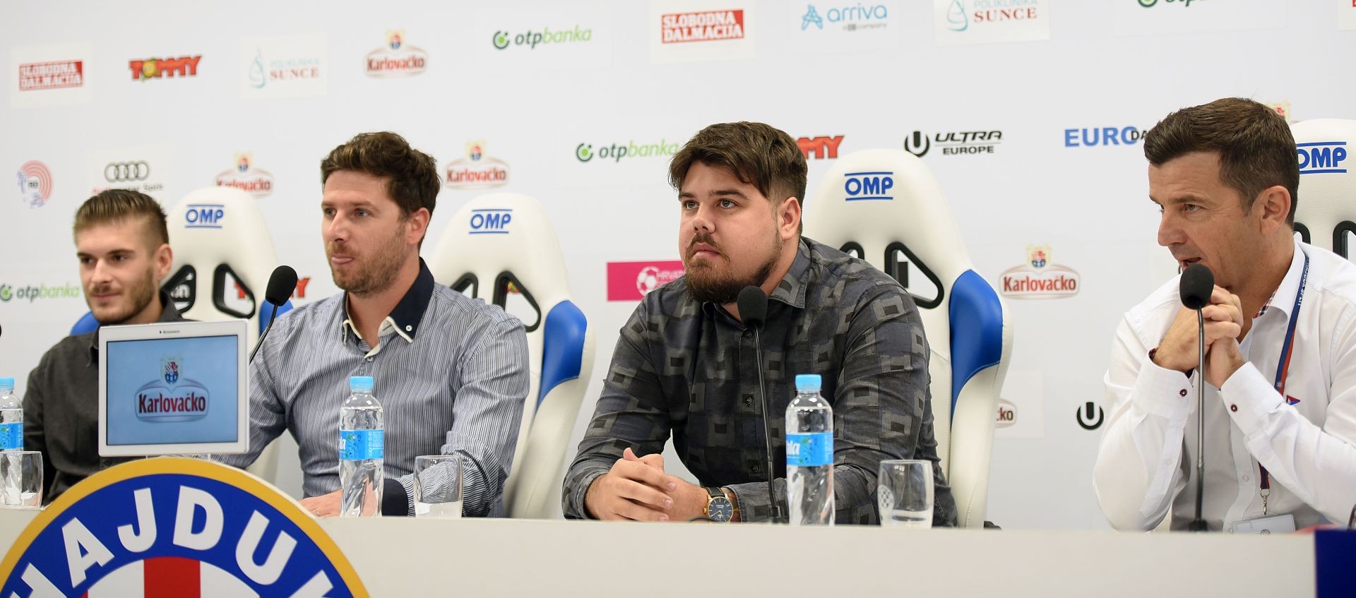 Split, 16.10.2018. - Udruga Naš Hajduk održala konferenciju za medije povodom nadolazećih izbora za Nadzorni odbor HNK Hajduk Split. Na slici Dino Marković, Mirko Živković, Toni Baletić i Jasmin Huljaj.
Foto HINA/ Mario STRMOTIĆ/ ms