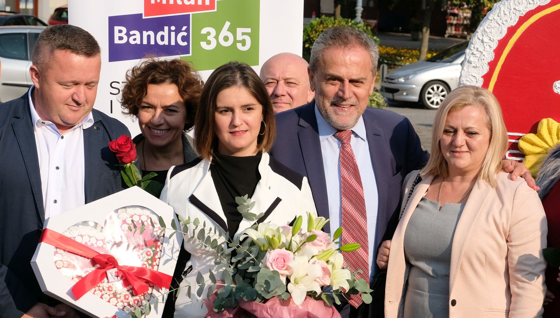 Marija Bistrica, 19.10.2018 - Konferencija za novinare Stranke rada i solidarnosti na temu: "Srcem, radom i solidarnošću za naše Zagorje". Na konferenciji za novinare govorili su predsjednik Stranke rada i solidarnosti Milan Bandić, zastupnica u Hrvatskom saboru Marija Puh.
Na fotografiji Radoboj Anđelko Topolovec, Marija Puh, Milan Bandić.
foto HINA/ Edvard ŠUŠAK/ es