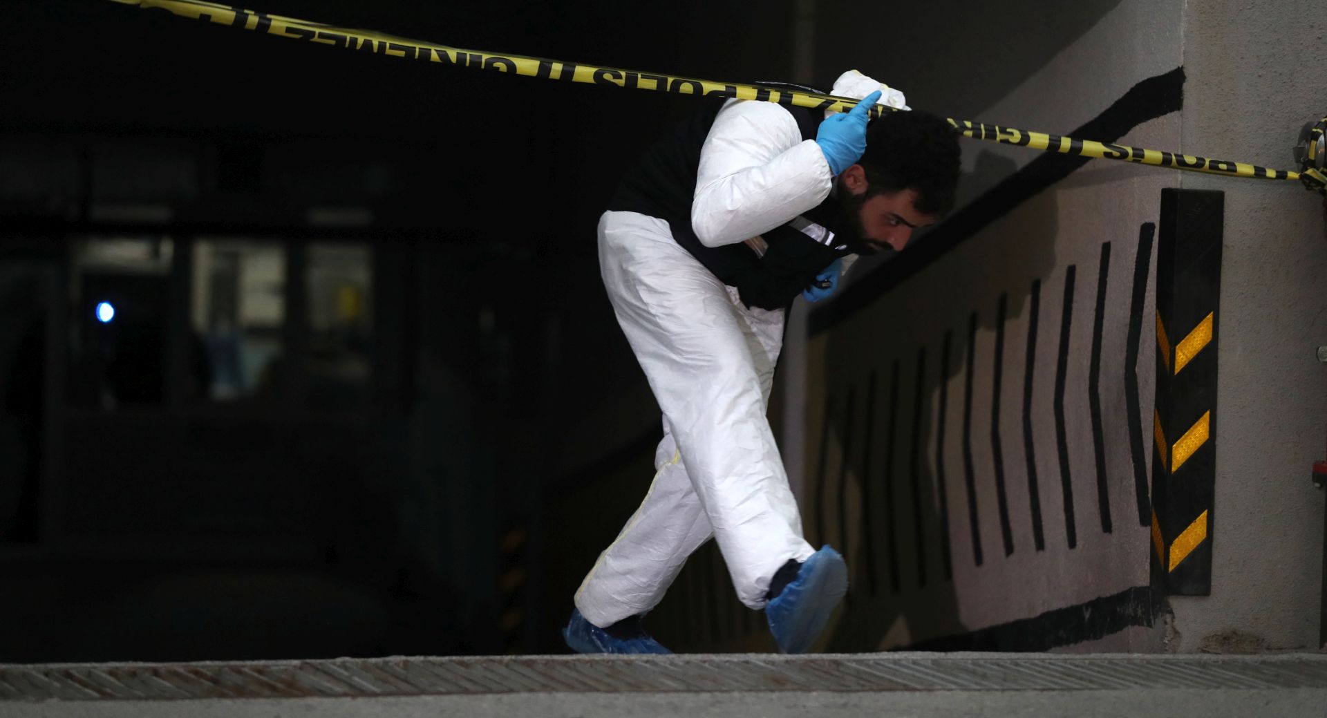 epa07113696 Forensic police officers arrive to search a diplomatic car belonging to the Saudi consulate as part of investigations in the killing of Saudi journalist Jamal Khashoggi in Istanbul, Turkey, 23 October 2018. Reports state Turkish President Recep Tayyip Erdogan said on 23 October that murder of Saudi journalist Jamal Khashoggi at his country's consulate in Istanbul was premeditated and requested the Arab kingdom hand over those responsible to face trial in Turkey. Saudi Arabian official media on 19 October reported that Khashoggi died as a result of a physical altercation inside the kingdom's consulate in Istanbul, where he was last seen entering on 02 October for routine paperwork.  EPA/TOLGA BOZOGLU