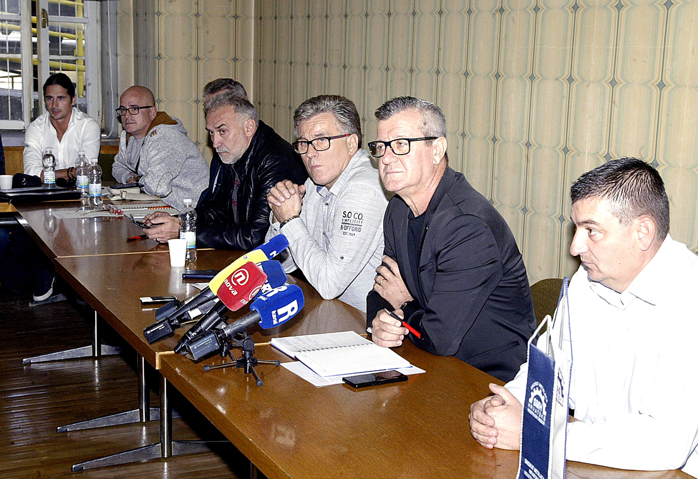 Rijeka, 24.10.2018. - Tiskovna konferencija Sindikata metalaca, nakon odrane izvanredne Skuptine u Domu Sindikata Franjo Beluloviæ u Rijeci na temu problemi  u brodogradilitima Uljanik i 3. maj. 
foto HINA/ Miljenko KLEPAC/ ml