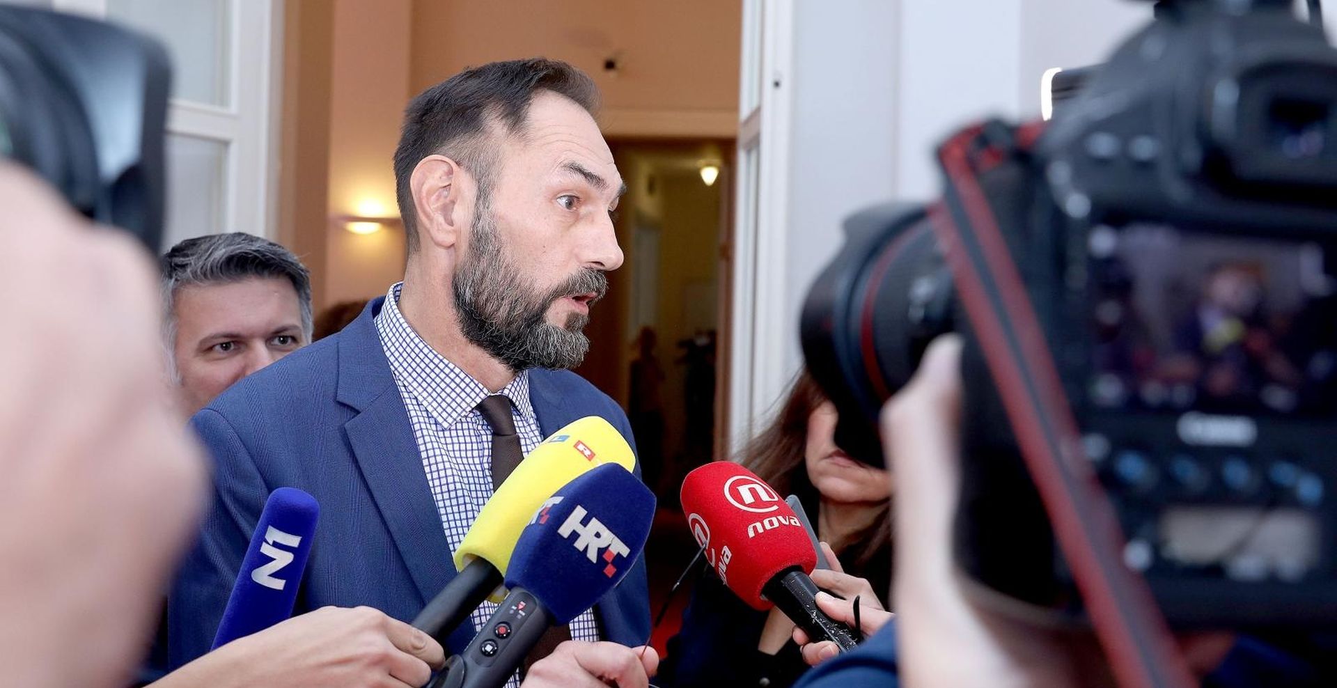 04.10.2018., Zagreb - U Saboru je odrzana 42. sjednica Odbora za unutarnju politiku i nacionalnu sigurnost na kojoj je jedina tema bila informacija o mogucem narusavanju sustava nacionalne sigurnosti konstruiranjem informacija i kompromitacijom tajnih mjera. 
Drazen Jelenic.
Photo: Patrik Macek/PIXSELL