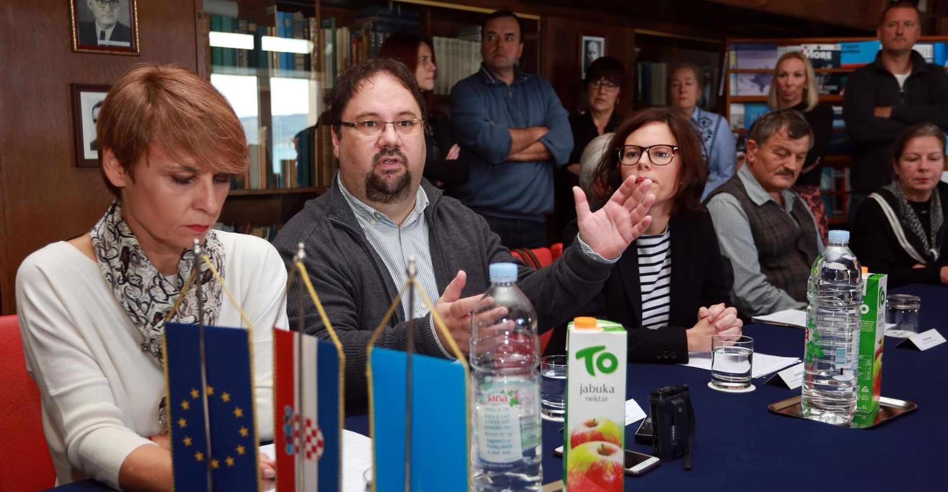 07.11.2017., Split - U Institutu za oceanografiju i ribarstvo odrzana je konferencija za medije Hrvatskog audiovizualnog centra i predstavljanje filma Odisej redatelja Jeromea Sallea, koji je sniman u Hrvatskoj. Snjezana Kuzmanic, Danijel Rafaelic. Photo: Miranda Cikotic/PIXSELL