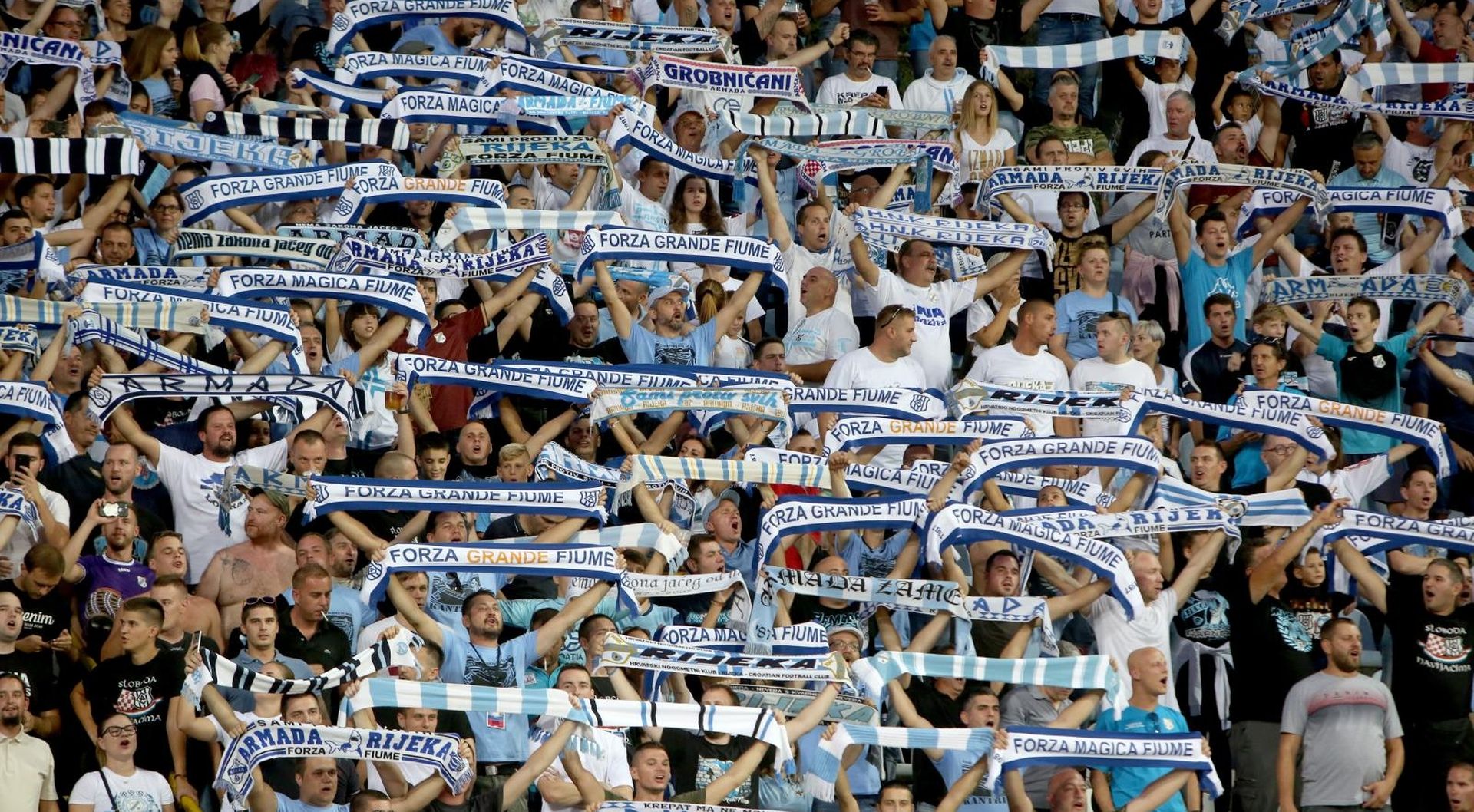08.09.2018., Rijeka - Nakon vise od tri godine HNK Rijeka ponovno je odigrala utakmicu na legendarnom stadionu Kantrida i to protiv trenutno najuspjesnije ekipe prema Uefinom koeficijentu u regiji, nogometnog kluba Maribor. Organizator utakmice je klub navijaca Armada, sto je ujedno i prvi put da navijacka skupina organizira odigravanje sluzbene utakmice.

Photo: Nel Pavletic/PIXSELL