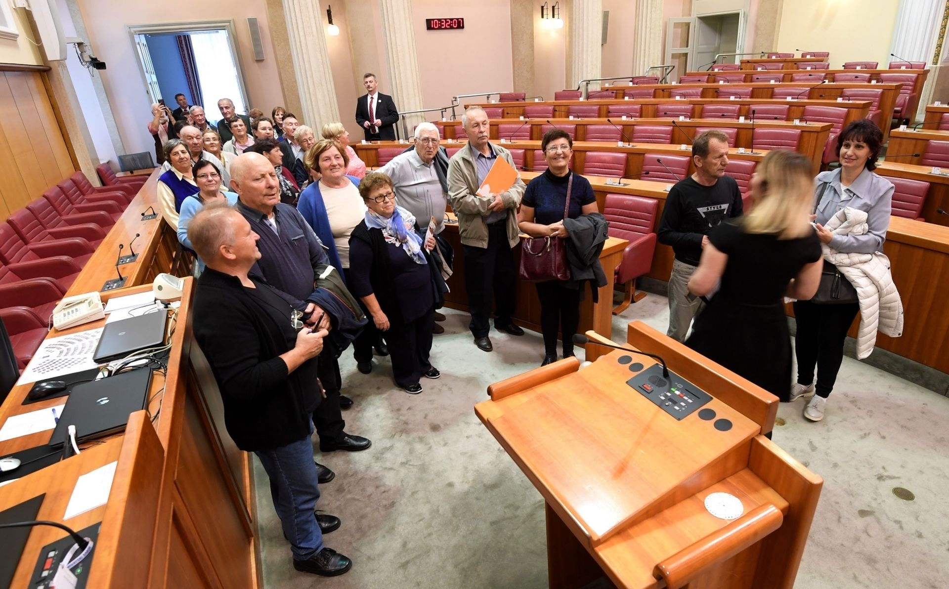 Zagreb: Dan otvorenih vrata Hrvatskog sabora 08.10.2018., Zagreb - Povodom Dana neovisnosti Hrvatski sabor odrzava Dan otvorenih vrata, te gradjani mogu obici zgradu. 
Photo: Marko Lukunic/PIXSELL