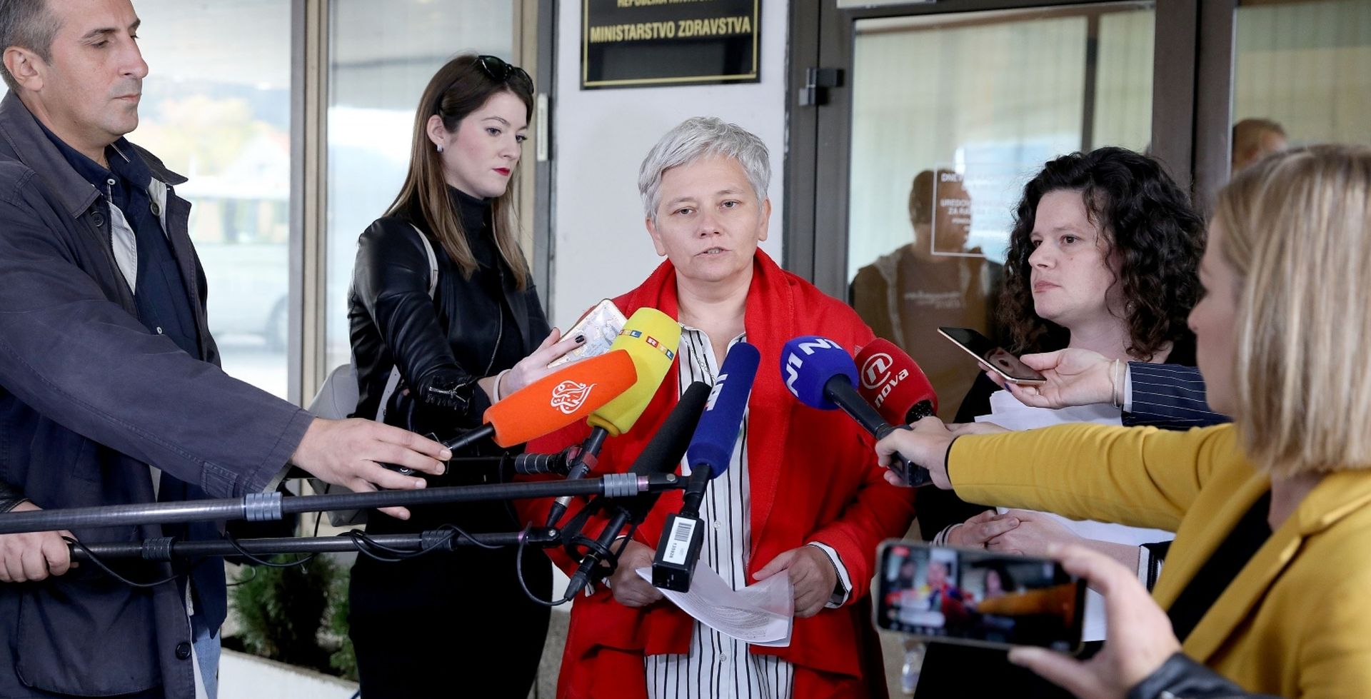 Zagreb: Ministarstvu zdravstva predana potresna svjedočanstva žena  15.10.2018., Zagreb - Predstavnice udruge RODA predale su Ministarstvu zdravstva 400 svjedocanstava zena koje su prolazile nepotrebno bolne medicinske postupke. 

Photo: Patrik Macek/PIXSELL
