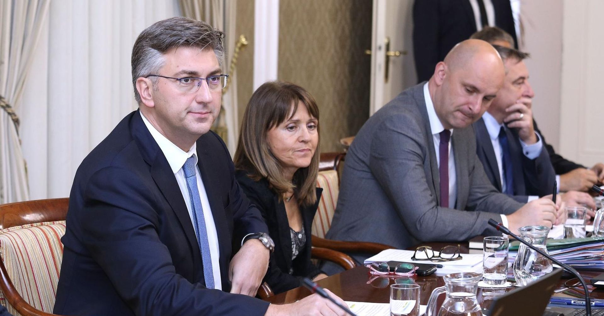 Zagreb: Vlada unatoč protivljenju sindikata ide u mirovinsku reformu 17.10.2018., Zagreb- Vlada RH je sa svoje 119. sjednice, unatoc protivljenju sindikata i najavi prosvjeda, u saborsku proceduru uputila prijedlog mirovinske reforme.
Andrej Plenkovic, 
Photo: Patrik Macek/PIXSELL