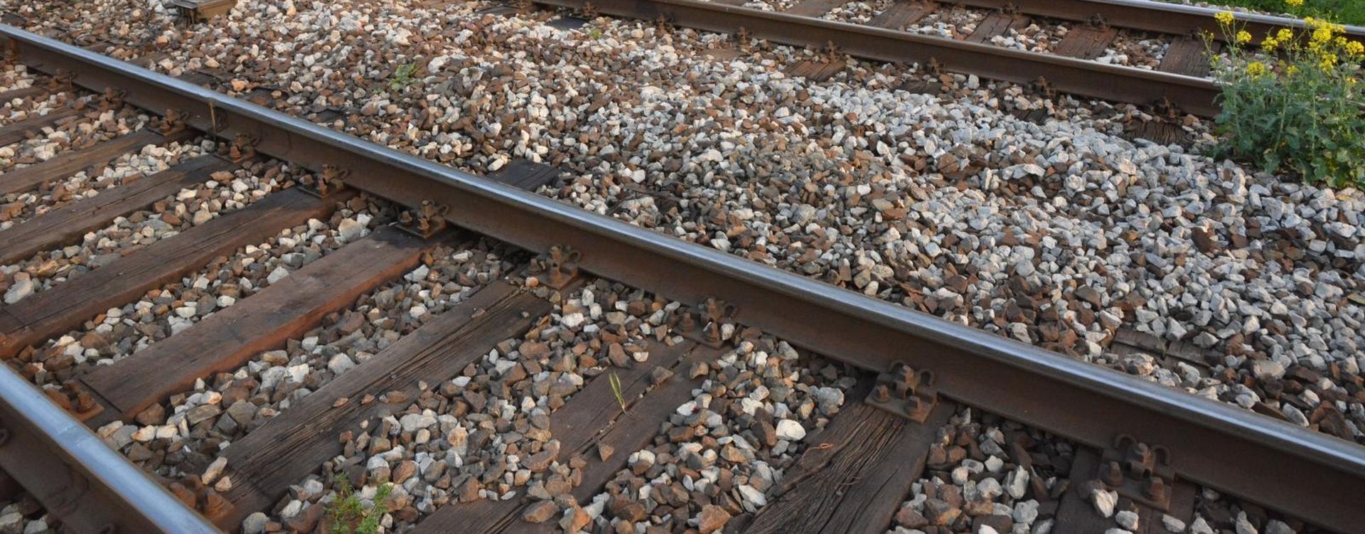 18.04.2018., Slavonski Brod -  Jedna osoba smrtno stradala u naletu putnickog vlaka  koji prometuje na relaciji Tovarnik-Zagreb. 
Photo: Ivica Galovic/PIXSELL
