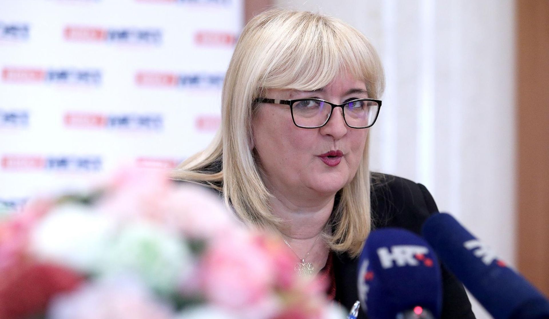 18.12.2017., Zagreb - U Saboru je odrzana konferencija za medije Kluba zastupnika Mosta nezavisnih lista. O temi Zasto se ignoriraju zakoni vazni za hrvatske lijecnike i zdravstvene djelatnike govorili su zastupnici Ines Strenja-Linic, Bozo Petrov te dr. Ivan Bekavac. 
Photo: Patrik Macek/PIXSELL