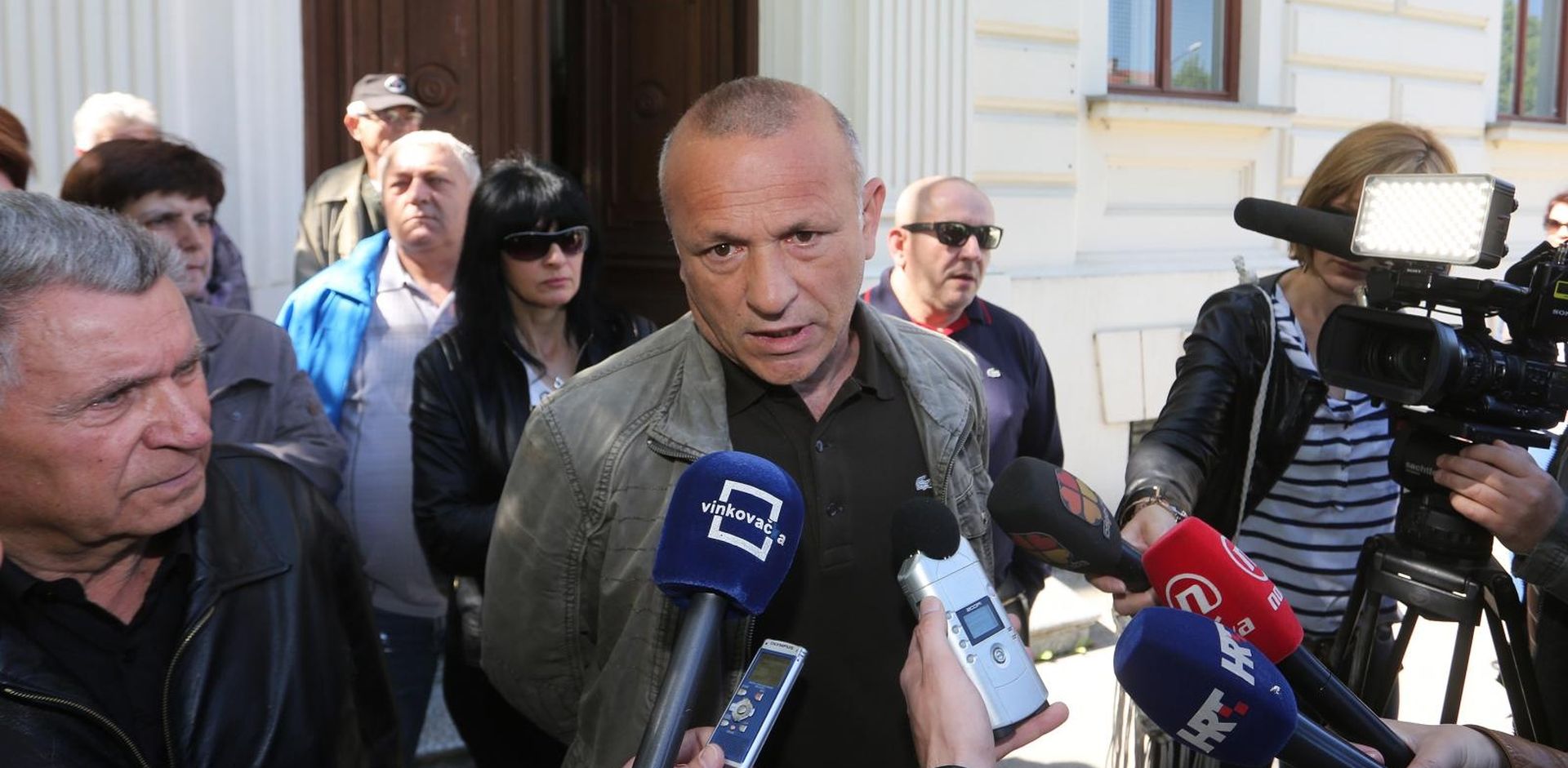 21.04.2016., Vukovar - Nastavljeno sudjenje Tomislavu Josicu, clanu gradjanske inicijative Stozera za obranu hrvatskog Vukovara. Josicu se sudi zbog organiziranja, nagovaranja i poticanja na nerede sire mase.
Photo: Marko Mrkonjic/PIXSELL