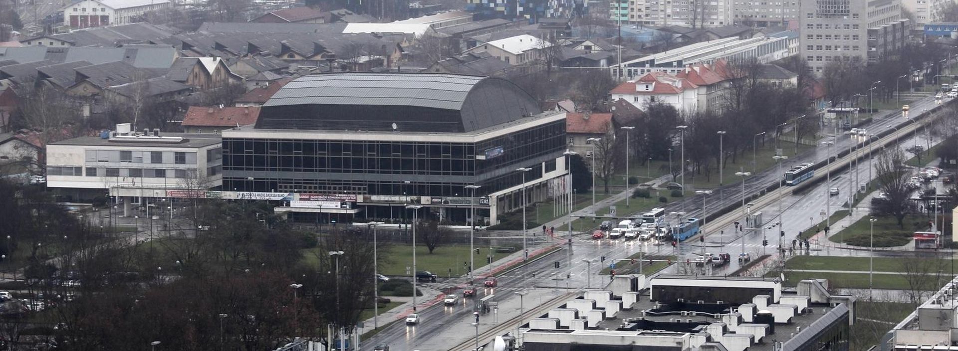 23.01.2015., Zagreb - Pogled na kisoviti Zagreb s 22 kata Eurotower nebodera. Koncertna dvorana Lisinski. Photo: Zeljko Lukunic/PIXSELL