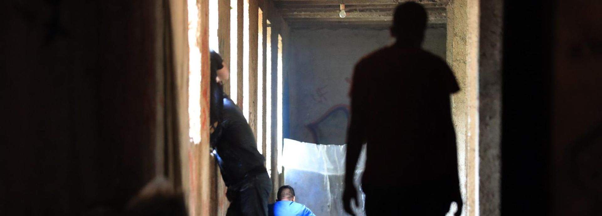 26.07.2018., Bihac - Bosna i Hercegovina nova je nada migrantima koji se pokusavaju probiti do Europske unije. 
Trenutno su smjesteni u zgradi bivseg ucenickog doma u neposrednoj blizini centra Bihaca. 
Photo: Slavko Midzor/PIXSELL