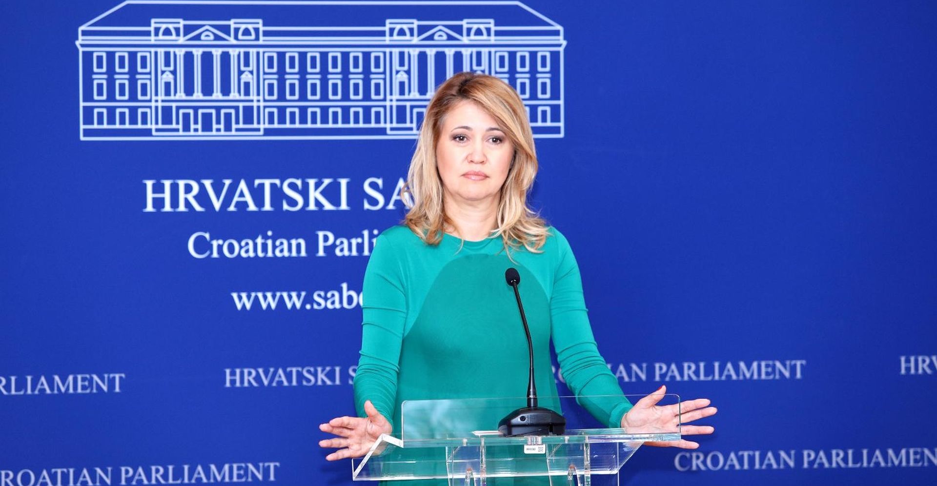Zagreb: Milanka Opačić, novi član kluba zastupnika Stranke rada i solidanosti 31.10.2018., Zagreb - Milanka Opacic odrzala je u Saboru konferenciju za medije i izjavila da ostaje neovisna zastupnica, ali da ce djelovati unutar Kluba zastupnika Stranke rada i solidarnosti.    

Photo: Patrik Macek/PIXSELL