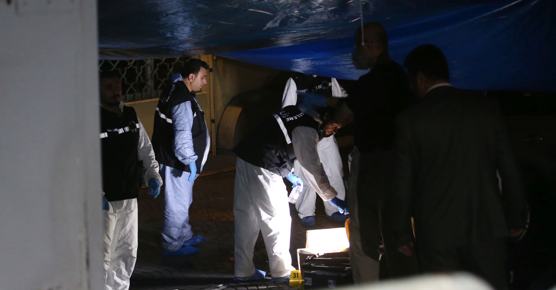 epa07101103 Turkish forensic police officers work at The Saudi Consulate during second investigation in Istanbul, Turkey, early 18 October 2018. A Turkish prosecutor on 15 October has entered the Saudi consulate in Istanbul to investigate the disappearance of dissident Saudi journalist Jamal Khashoggi, an inspection that was being carried out jointly with a Saudi team. Khashoggi went missing on 02 October when he entered the Saudi consulate to pick up paperwork.  EPA/ERDEM SAHIN