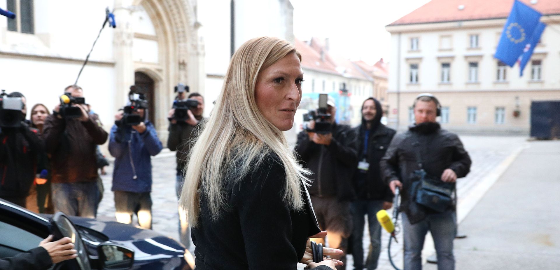 24.10.2018., Zagreb - Janica Kostelic ulazi u zgradu Vlade. Photo: Patrik Macek/PIXSELL