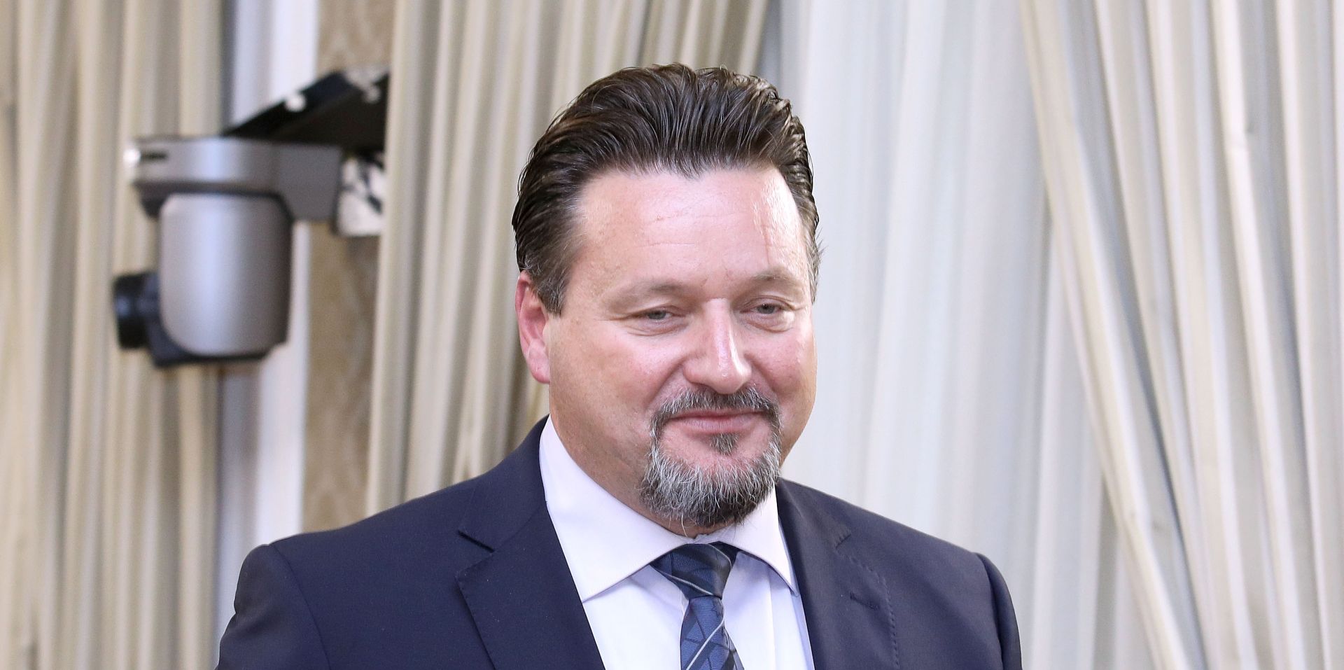 Zagreb: Vlada unatoč protivljenju sindikata ide u mirovinsku reformu 17.10.2018., Zagreb- Vlada RH je sa svoje 119. sjednice, unatoc protivljenju sindikata i najavi prosvjeda, u saborsku proceduru uputila prijedlog mirovinske reforme.
Lovro Kuscevic, 
Photo: Patrik Macek/PIXSELL