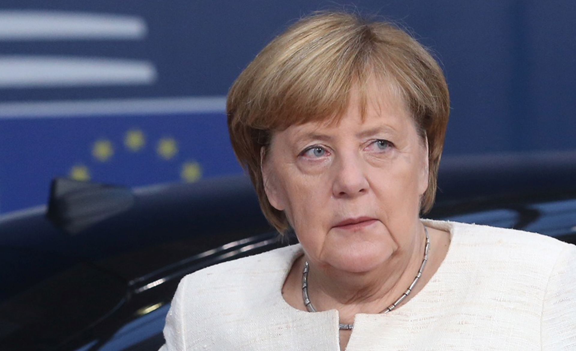 epa07101840 German Chancellor Angela Merkel arrives at the European Council summit in Brussels, Belgium, 18 October 2018. The European Council will focus on migration and internal security and also it will be followed by the Euro Summit in an inclusive format.  EPA/FRANCOIS WALSCHAERTS / POOL