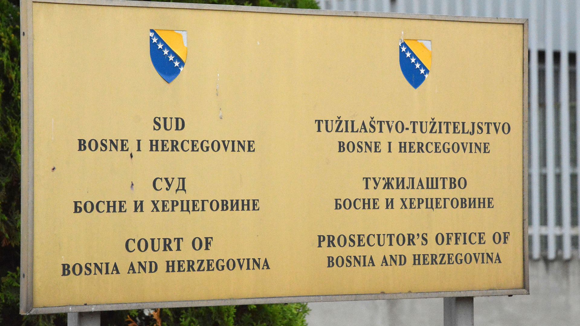 15.06.2018., Sarajevo, BiH - Nakon sto je jucer u Medjugorju priveden, Zdravko Mamic se u 10 sati pojavio na zakazanom rocistu pred Sudom BiH gdje se odrzalo saslušanje o izrucenju koje je zatrazila Republika Hrvatska. Dinamov savjetnik usprotivio se izrucenju Hrvatskoj, a iza podneva je pusten na slobodu. 

Photo: Ivica Galovic/PIXSELL