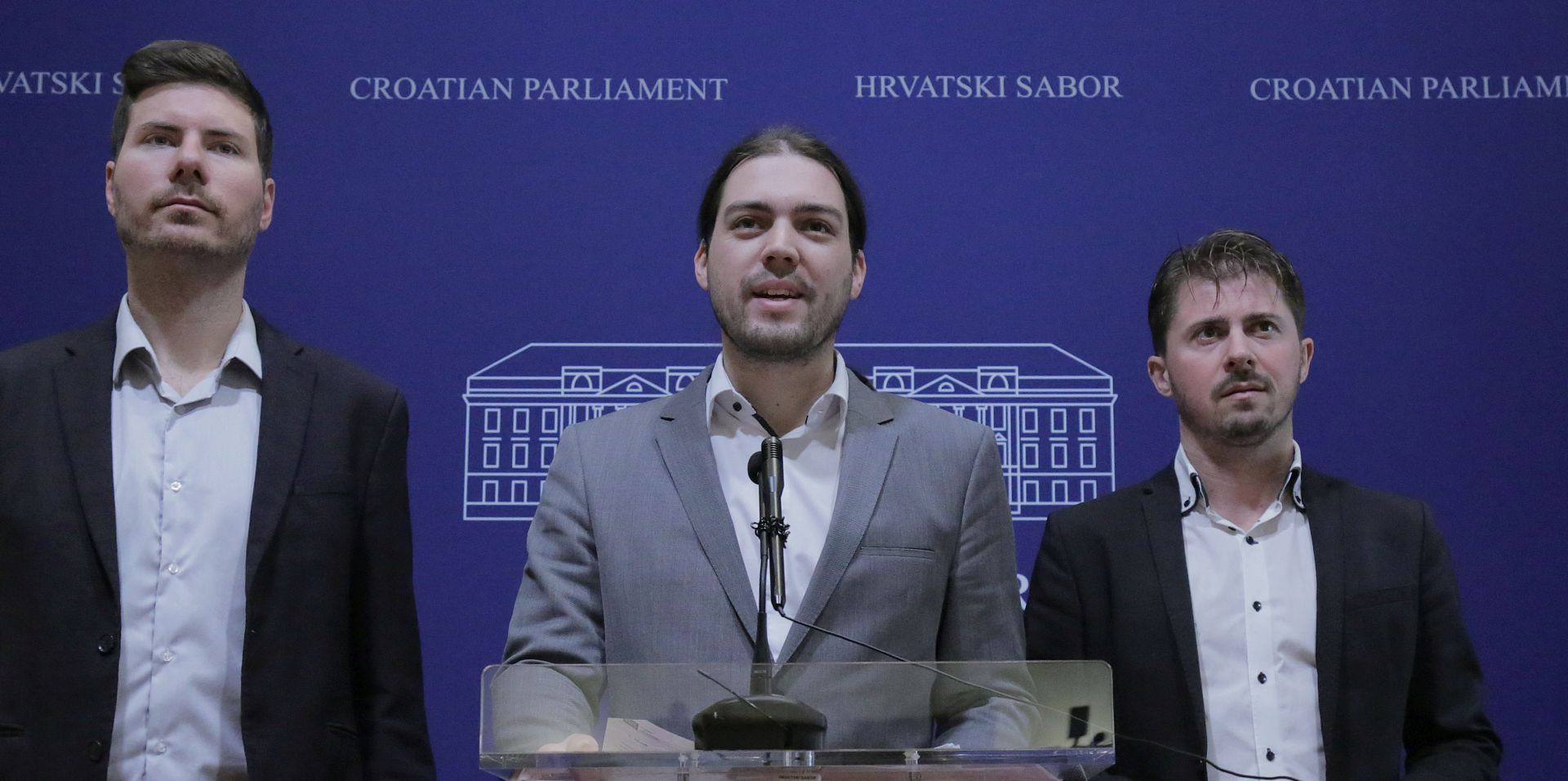 Zagreb, 24.10.2018 - Konferencija za medije Kluba zastupnika Živog zida i Snage. Na slici Ivan Pernar, Ivan Vilibor Sinčić, Tihomir Lukanić i Branimir Bunjac.
 foto HINA/ Tomislav PAVLEK /tp