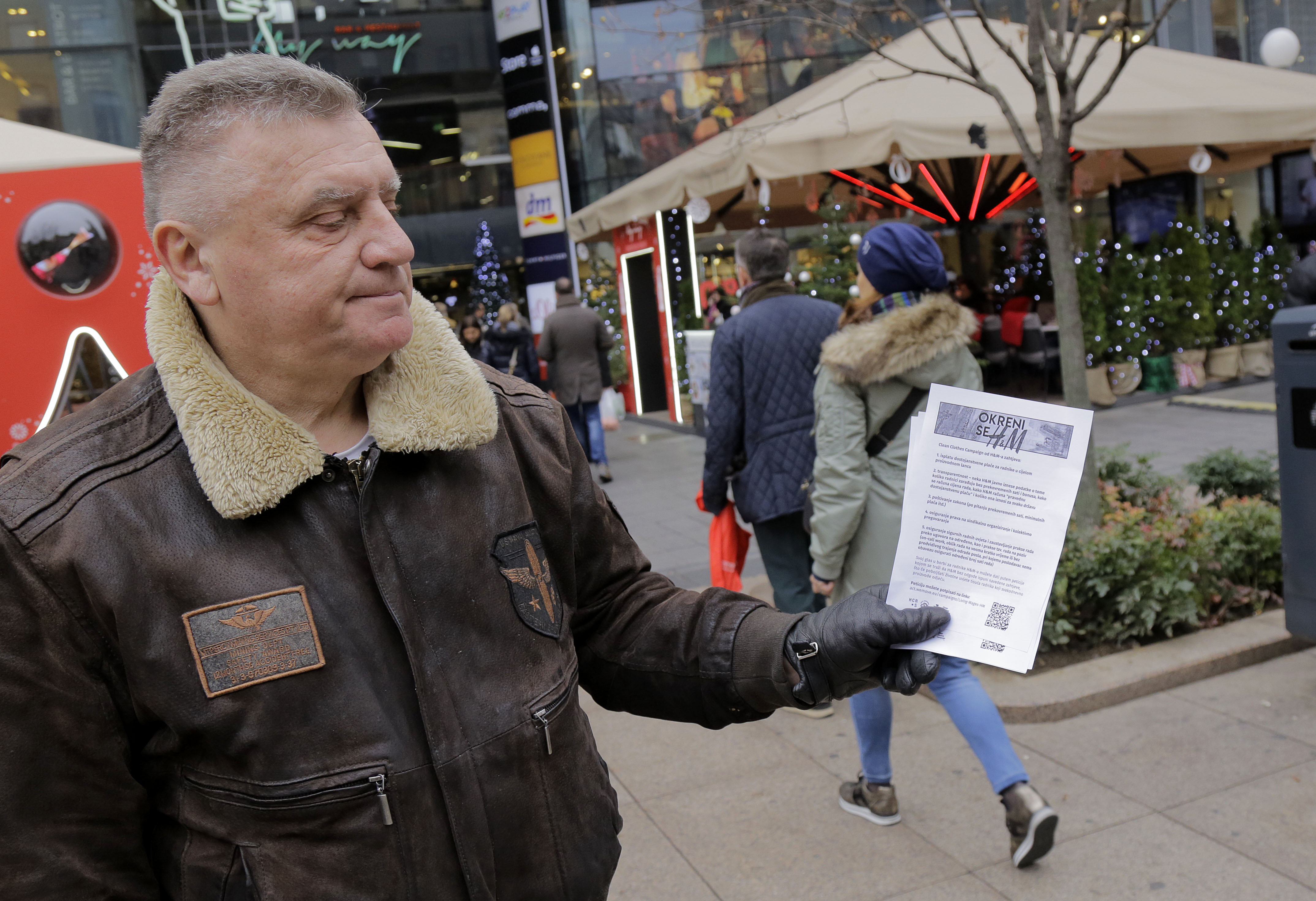 Zagreb, 24.11.2018 - Hrvatska koalicija Clean Clothes Campaign (CCC), u kojoj su Novi sindikat, Hrvatski centar za radničku solidarnost i Regionalni industrijski sindikat, izvijestili su javnost o rezultatima istraživanja o uvjetima rada radnika zaposlenih u tvornicama koje proizvode za H&M i globalnoj akciji za njihovo poboljšanje. foto HINA/ Tomislav PAVLEK /tp