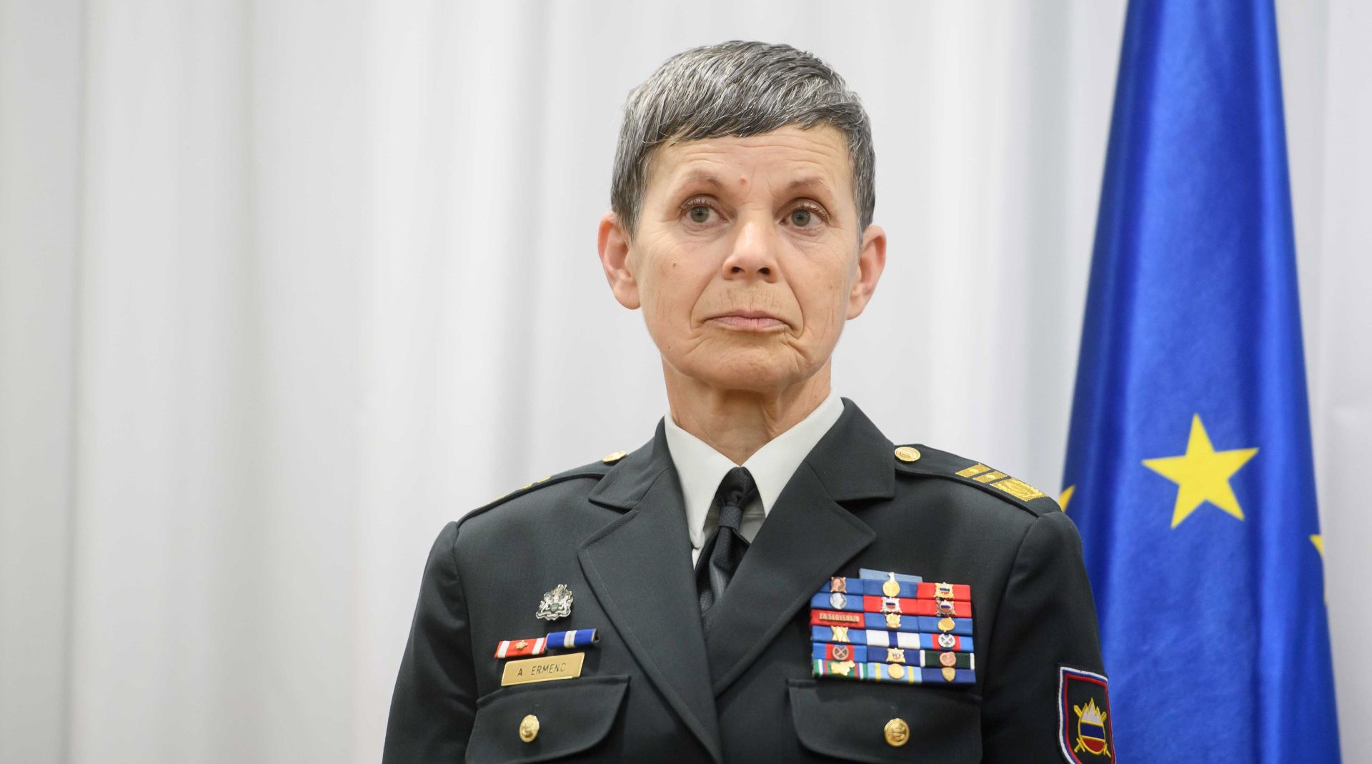 epa07195511 Major General Alenka Ermenc attends a handover ceremony as she takes over the duties of the Chief of the General Staff of the Slovenian Armed Forces, in Ljubljana, Slovenia, 28 November 2018. Alenka Ermenc was appointed as the first female Armed Forces chief in a NATO country.  EPA/IGOR KUPLJENIK