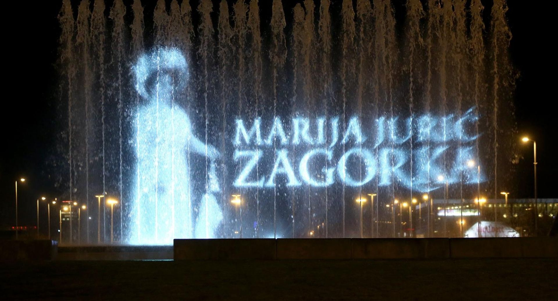 02.03.2017., Zagreb, Fontane Hrvatske bratske zajednice -  U povodu 144. rodjendana Marije Juric Zagorke na vodenom zastoru projiciran je lik najcitanije hrvatske knjizevnice i prve profesionalne novinarke  Marije Juric Zagorke. 
Photo: Igor Kralj/PIXSELL