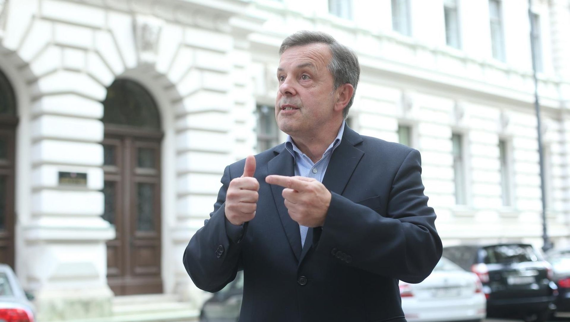 02.10.2015., Zagreb - Glasnogovornik Zupanijskog suda Kresimir Devcic ispred suda se obratio medijima te pojasnio detalje oko pustanja Ive Sanadera na slobodu. 
Photo: Sanjin Strukic/PIXSELL