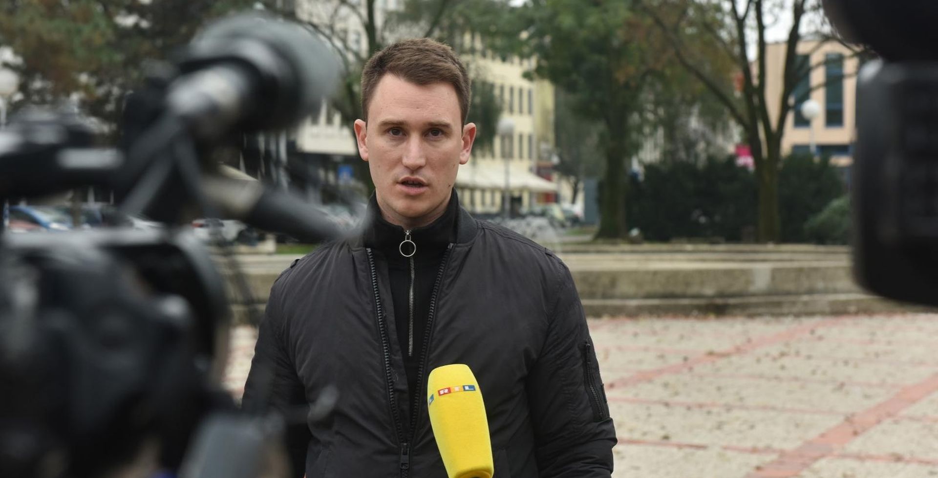 Zagreb: Juraj Čošić o članstvu Zdravka Mamića u Dinamu 04.11.2018., Zagreb - Ispred Doma sportova predsjednik Udruge Dinamo to smo mi Juraj Cosic dao je izjavu medijima u vezi slucaja clanstva Zdravka Mamica u Dinamu. Photo: Davorin Visnjic/PIXSELL