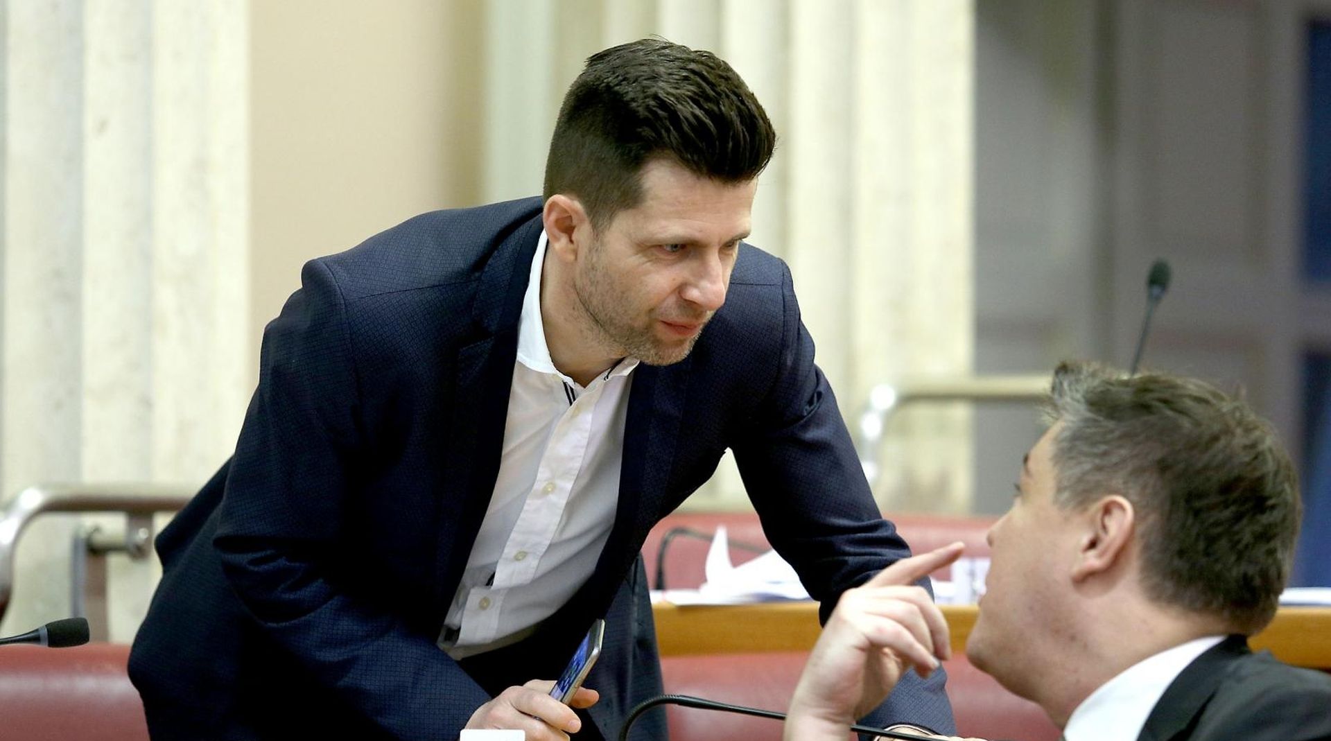 05.02.2016., Zagreb - Danasnji nastavak 2. sjednice Sabora RH poceo je stankom zbog rasprave o rastu BDP koju je zatrazio klub zastupnika SDP-a. Mario Habek; Boris Lalovac
Photo: Patrik Macek/PIXSELL
