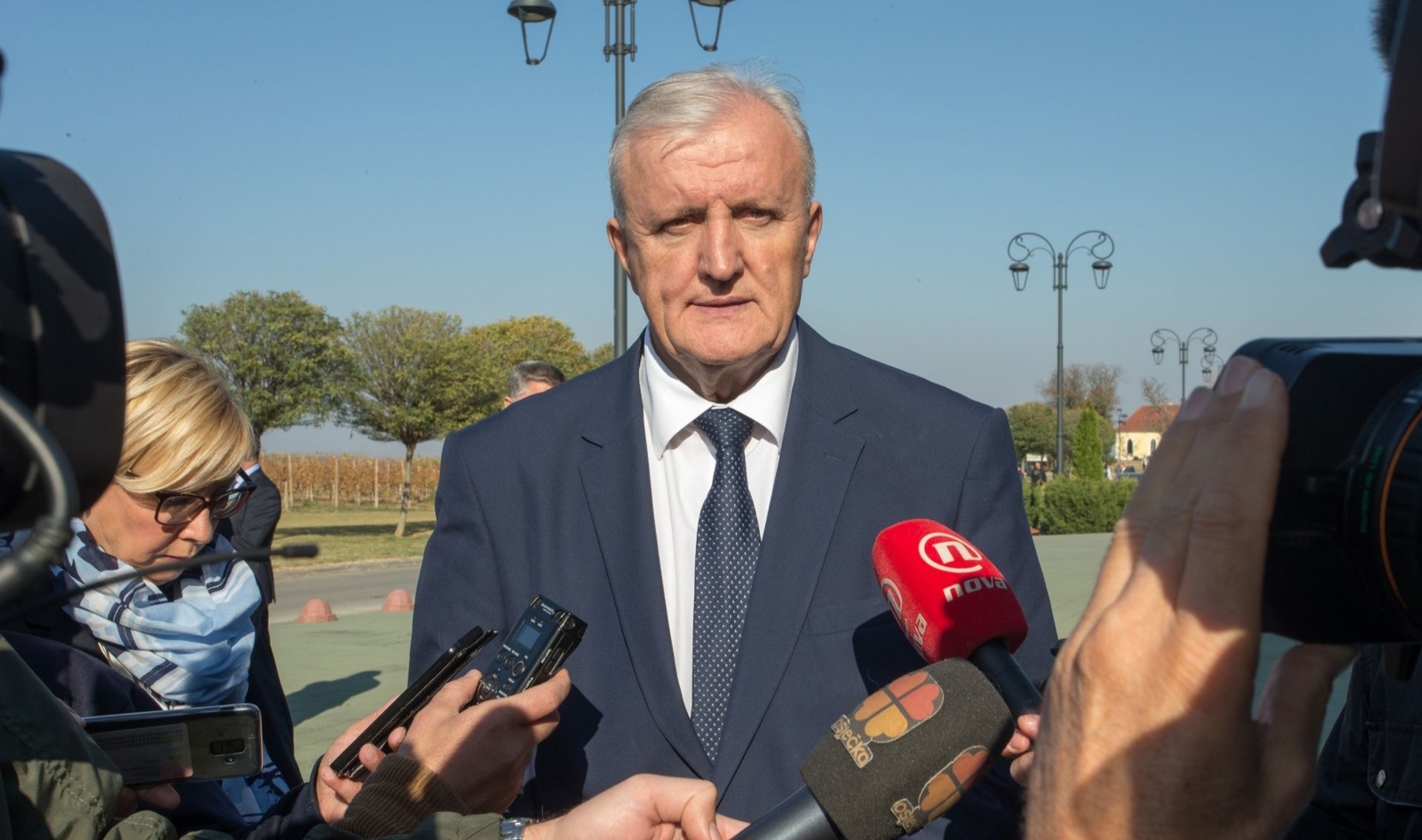 Ilok: Predsjednica Grabar-Kitarović na svečanoj sjednici povodom Dana županije 08.11.2018., Ilok - Svecana Zupanijska sjednica povodom Dana zupanije i 25. obljetnice osnutka Vukovarsko-srijemske zupanije. Vukovarsko-srijemski zupan Bozo Galic. Photo: Dubravka Petric/PIXSELL