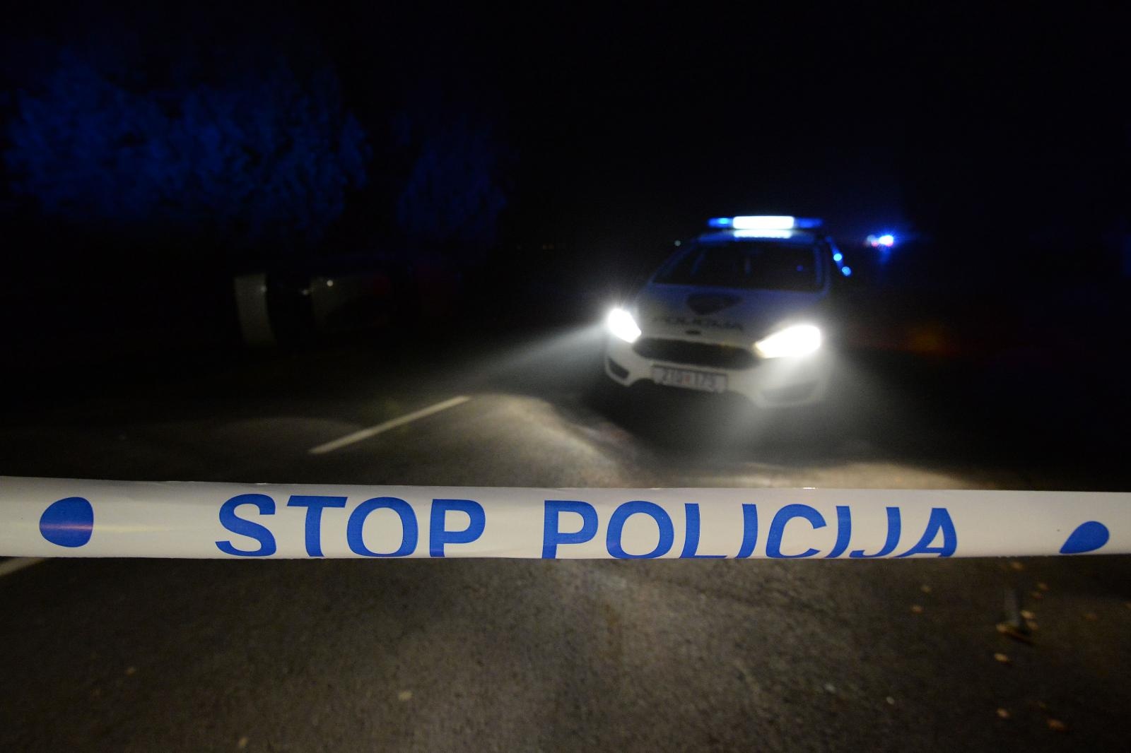 09.11.2018., Gornji Kursanec- U naletu automobila poginuo pjesak. Ocevid je u tijeku a cesta zatvorena.
Photo: Vjeran Zganec Rogulja/PIXSELL